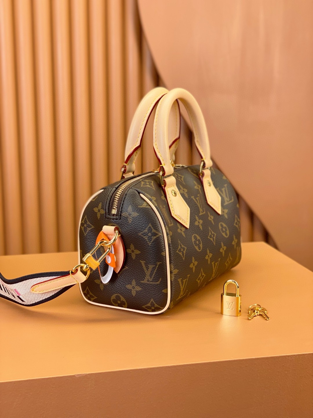 LOUIS VUITTON 路易威登 Speedy 20 经典老花满印刺绣Logo肩带帆布拼皮 斜挎包 单肩包 手提包 棕色 M45957