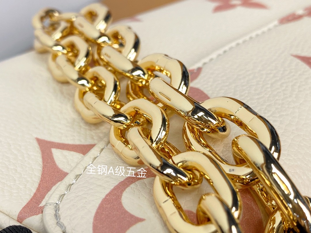 LOUIS VUITTON 路易威登 Favorite 超大老花图案压纹软粒面牛皮 腋下包 斜挎包 单肩包 手提包 粉色 M46393