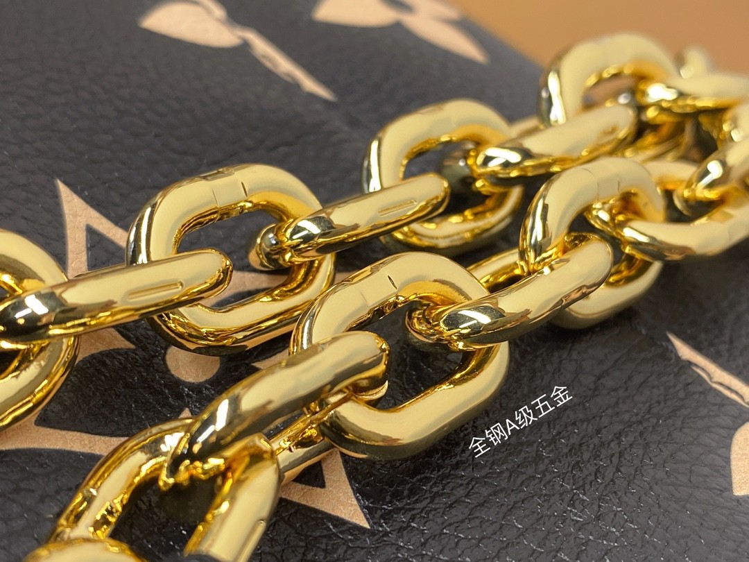 LOUIS VUITTON 路易威登 Favorite 超大老花图案压纹软粒面牛皮 腋下包 斜挎包 单肩包 手提包 黑色 M45859