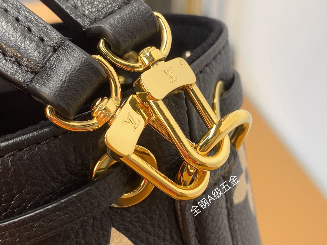 LOUIS VUITTON 路易威登 NOE NANO 通体徽标印花抽绳开合压纹粒面牛皮 水桶包 斜挎包 单肩包 手提包 黑色 