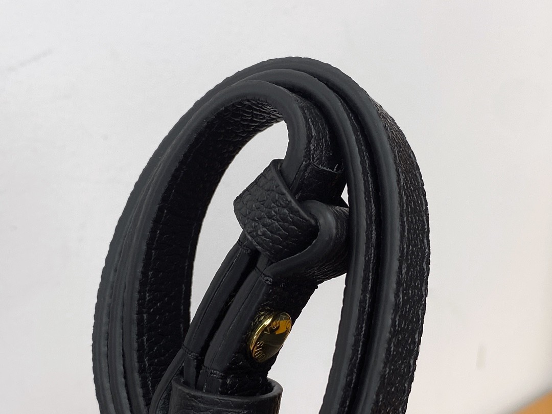 LOUIS VUITTON 路易威登 IVY 金属链条老花满印牛皮革 法棍包 腋下包 斜挎包 单肩包 手提包 黑色 M82154