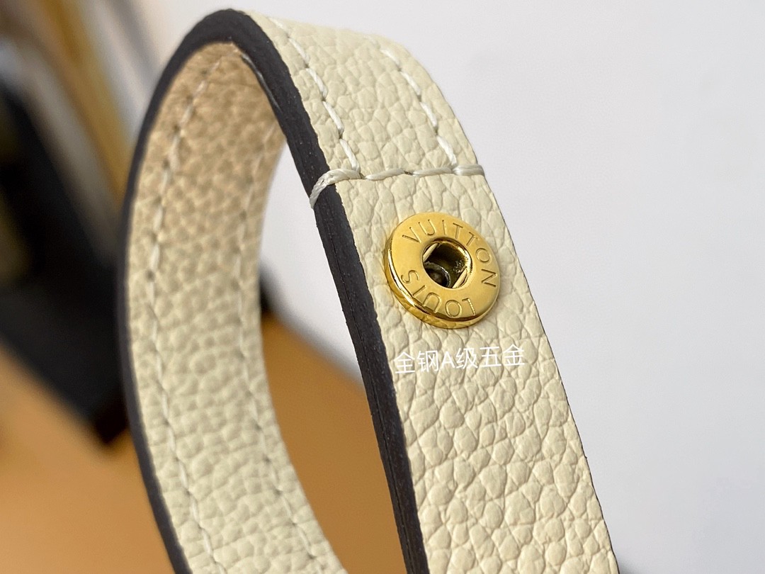 LOUIS VUITTON 路易威登 IVY 金属链条老花满印牛皮革 法棍包 腋下包 斜挎包 单肩包 手提包 白色 M82210