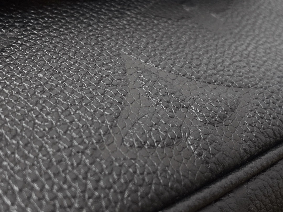 LOUIS VUITTON 路易威登 IVY 金属链条老花满印牛皮革 法棍包 腋下包 斜挎包 单肩包 手提包 黑色 M82154