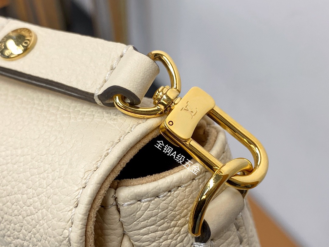 LOUIS VUITTON 路易威登 IVY 金属链条老花满印牛皮革 法棍包 腋下包 斜挎包 单肩包 手提包 白色 M82210