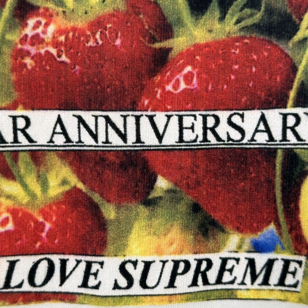 Supreme CLOT 联名款 字母草莓图案印花 圆领 短袖 T 恤 男女同款 白色 SUP-SS23-73