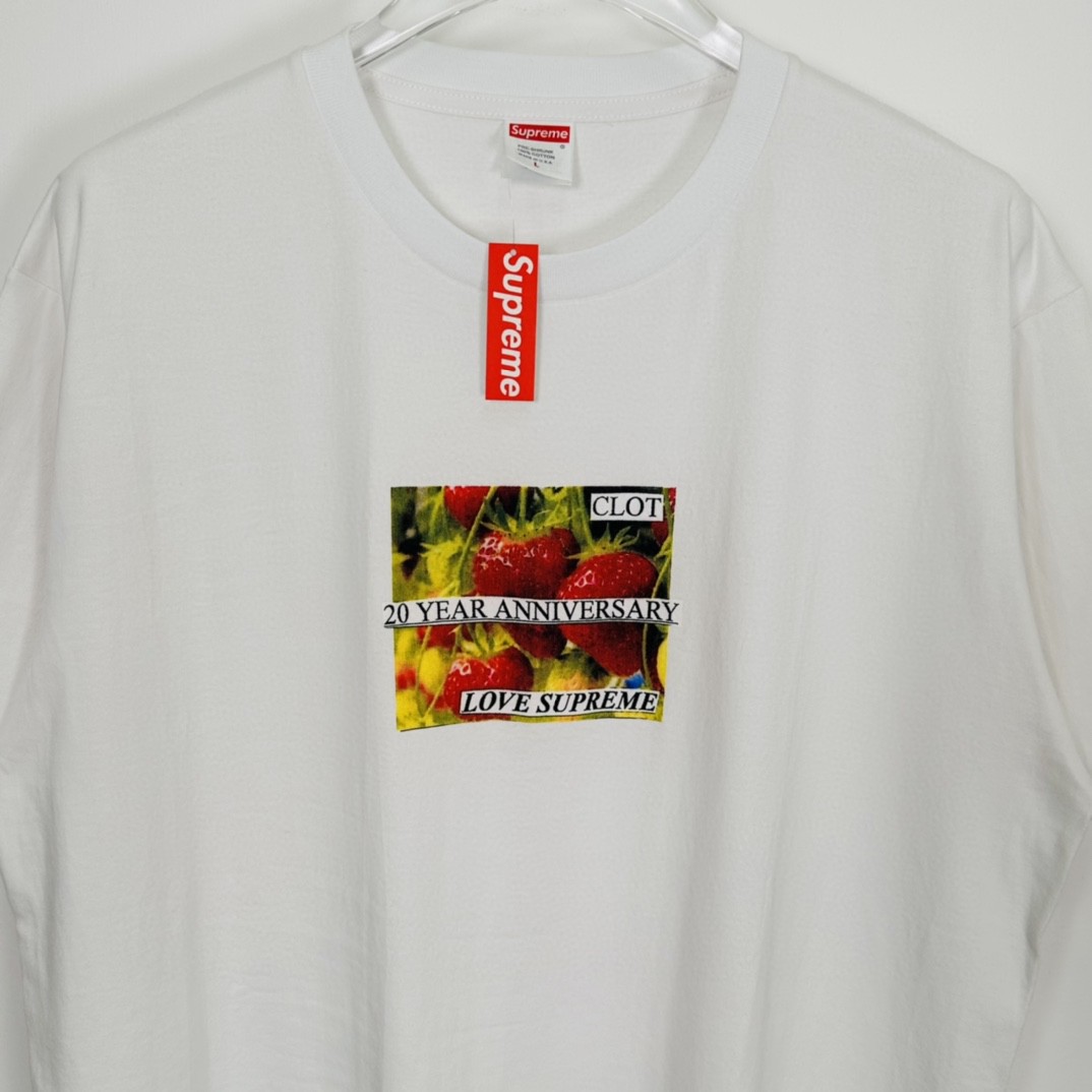 Supreme CLOT 联名款 字母草莓图案印花 圆领 短袖 T 恤 男女同款 白色 SUP-SS23-73
