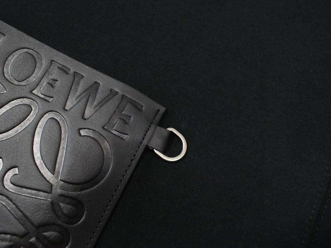 Loewe 罗意威 纯色 Logo 贴标抽绳连帽卫衣 卫衣 秋冬 男女同款 黑色 灰色 咖啡色 米色 H526Y25X21-1100