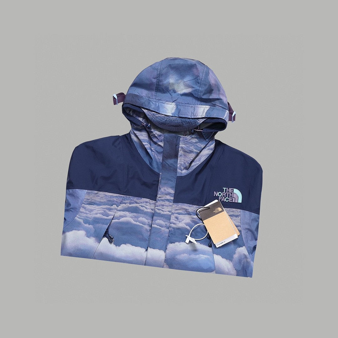 THE NORTH FACE 北面 CLOT 联名款 SS23 logo刺绣连帽防水长袖冲锋衣 夹克 外套 男女同款 苍穹青 日出堇 NF0A8736-IAN