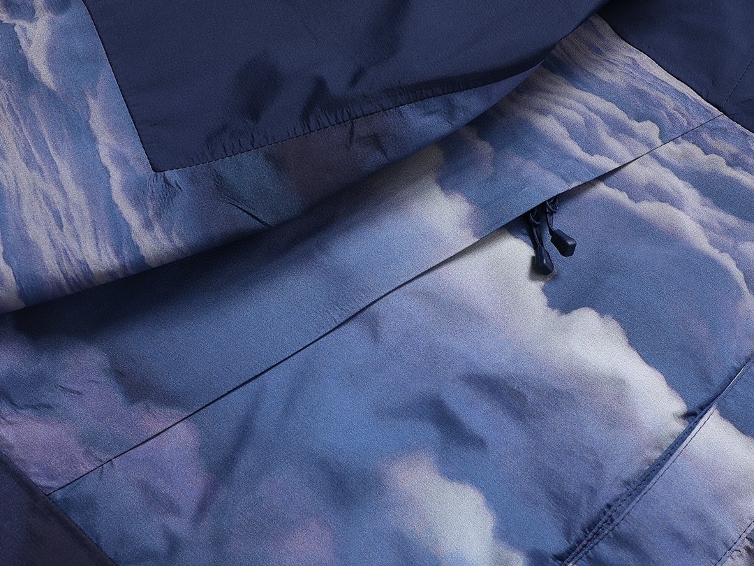 THE NORTH FACE 北面 CLOT 联名款 SS23 logo刺绣连帽防水长袖冲锋衣 夹克 外套 男女同款 苍穹青 日出堇 NF0A8736-IAN