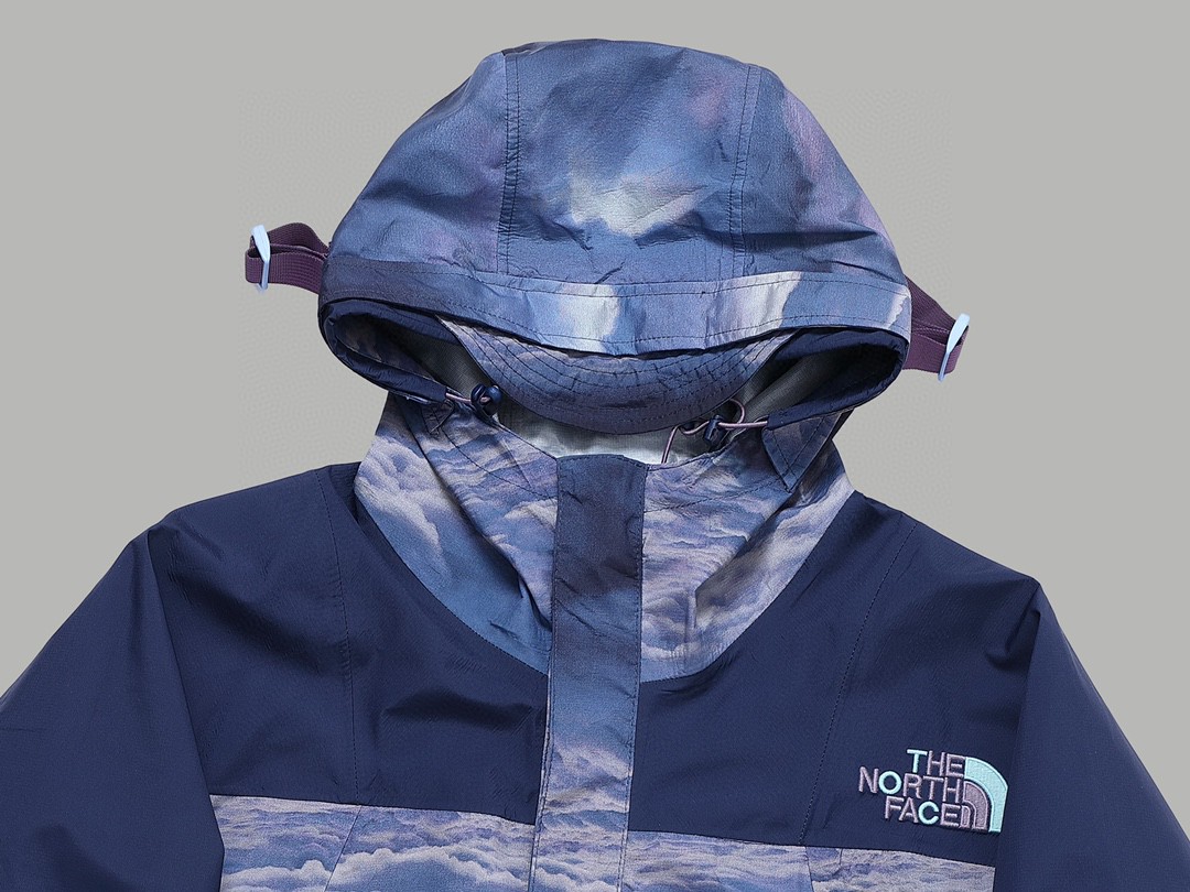 THE NORTH FACE 北面 CLOT 联名款 SS23 logo刺绣连帽防水长袖冲锋衣 夹克 外套 男女同款 苍穹青 日出堇 NF0A8736-IAN