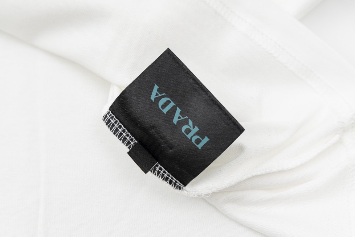 PRADA 普拉达 几何图形印花图案 套头圆领 短袖 T恤 男女同款 白色 黑色 