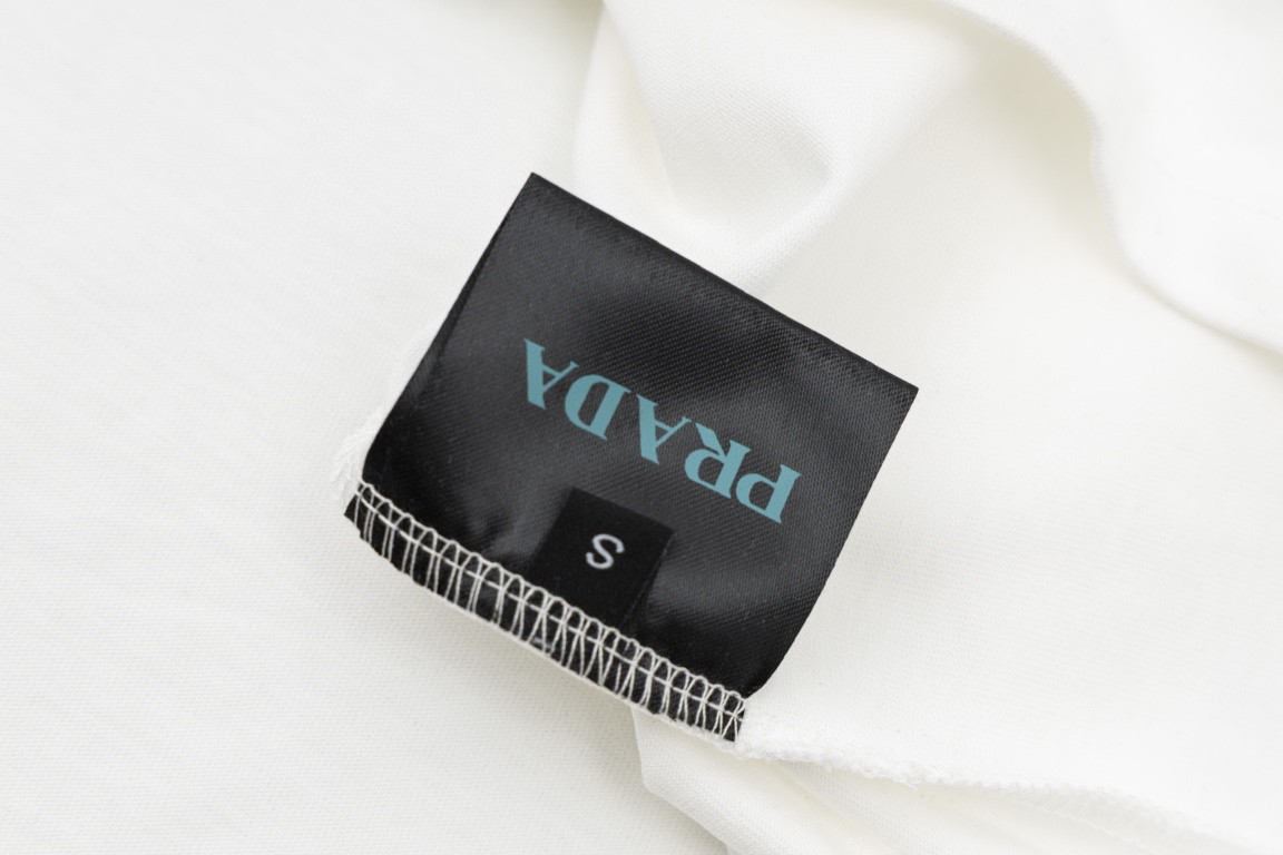 PRADA 普拉达 几何图形印花图案 套头圆领 短袖 T恤 男女同款 白色 黑色 