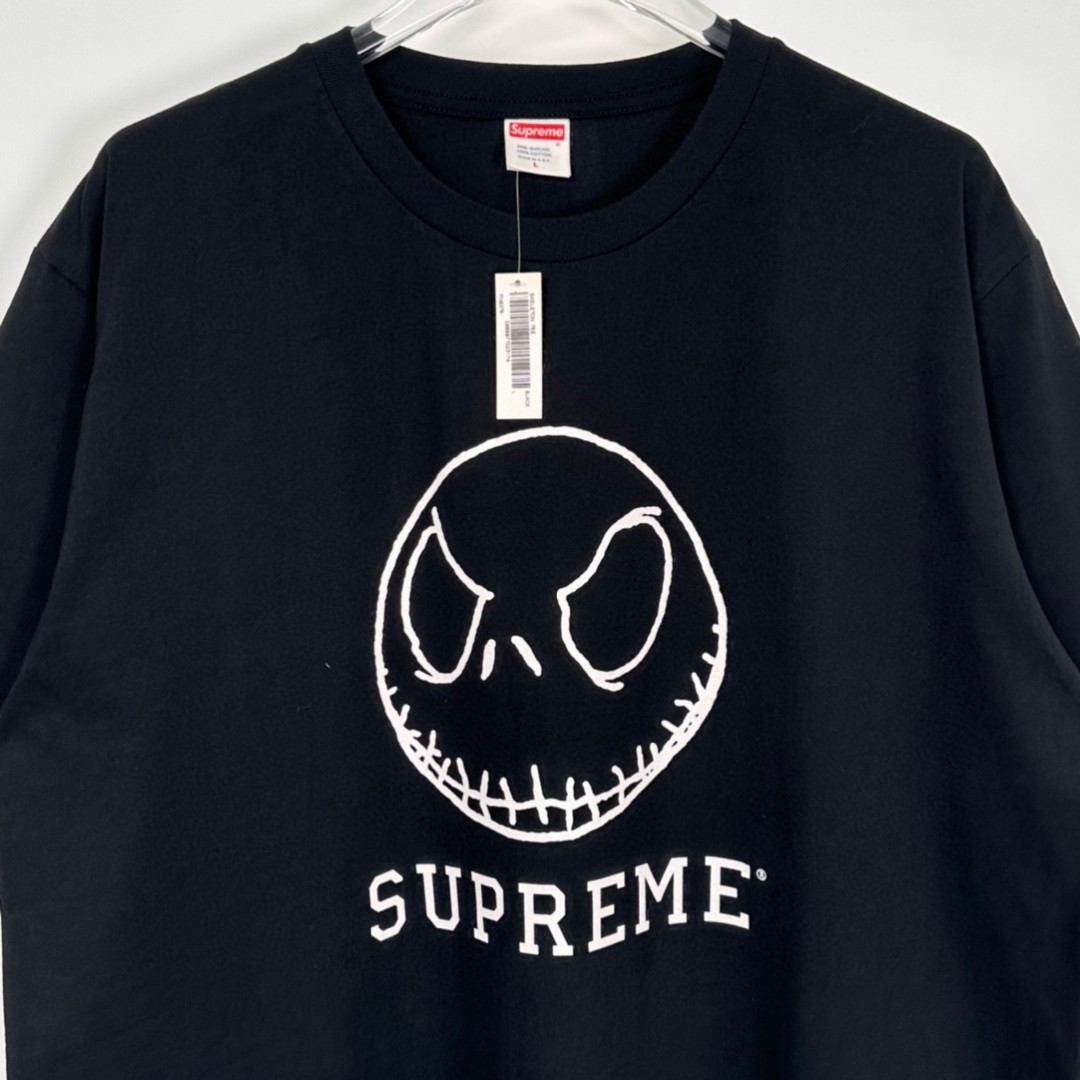 Supreme FW23 WEEK1 SKELETON TEE 纯色骷髅头字母印花圆领 短袖 T 恤 男女同款 黑色 SUP-FW23-004