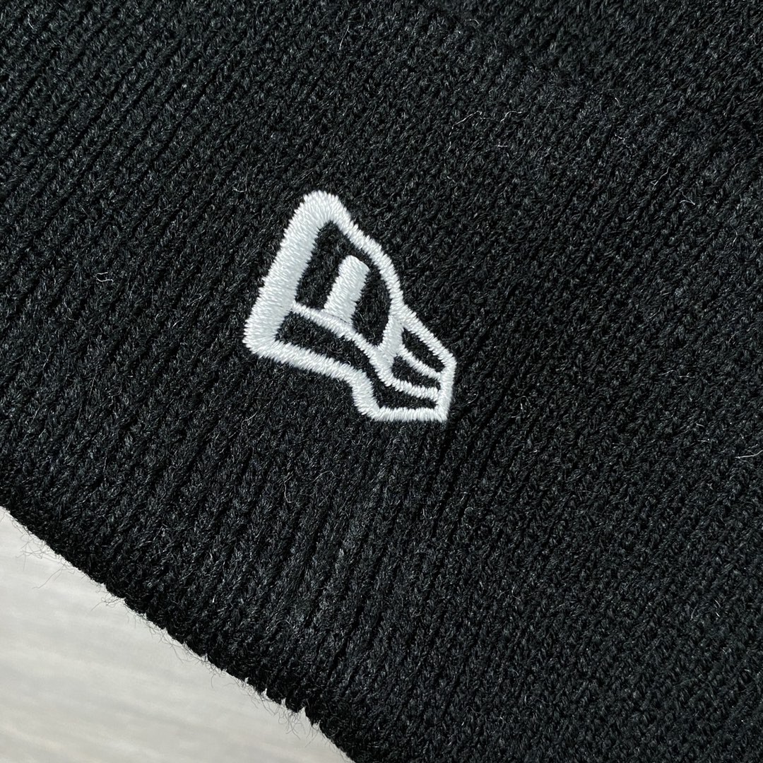 Supreme Week 16 New Era Box Logo Beanie 联名款 徽标刺绣装饰 绒线帽 毛线帽 帽子 男女同款 情侣款 黑色 SUP-FW21-404