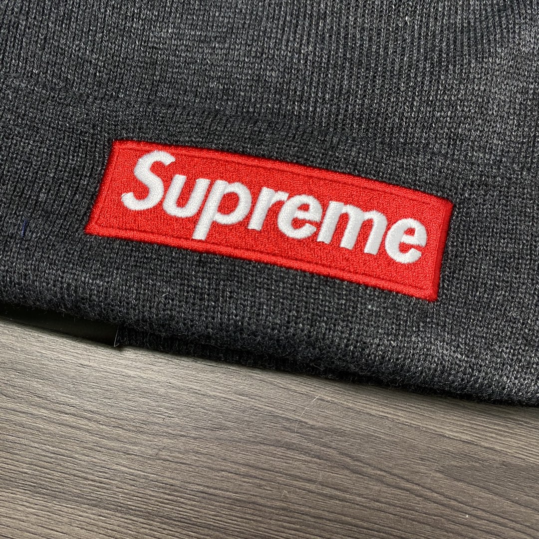 Supreme Week 16 New Era Box Logo Beanie 联名款 徽标刺绣装饰 绒线帽 毛线帽 帽子 男女同款 情侣款 黑棕 SUP-FW21-404