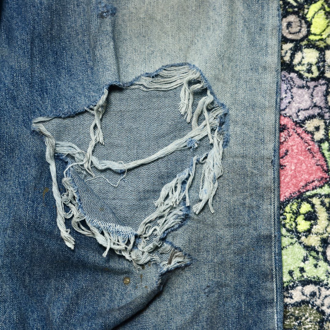 Balenciaga 巴黎世家 褶皱做旧纽扣破洞 牛仔裤 长裤 男款 蓝色