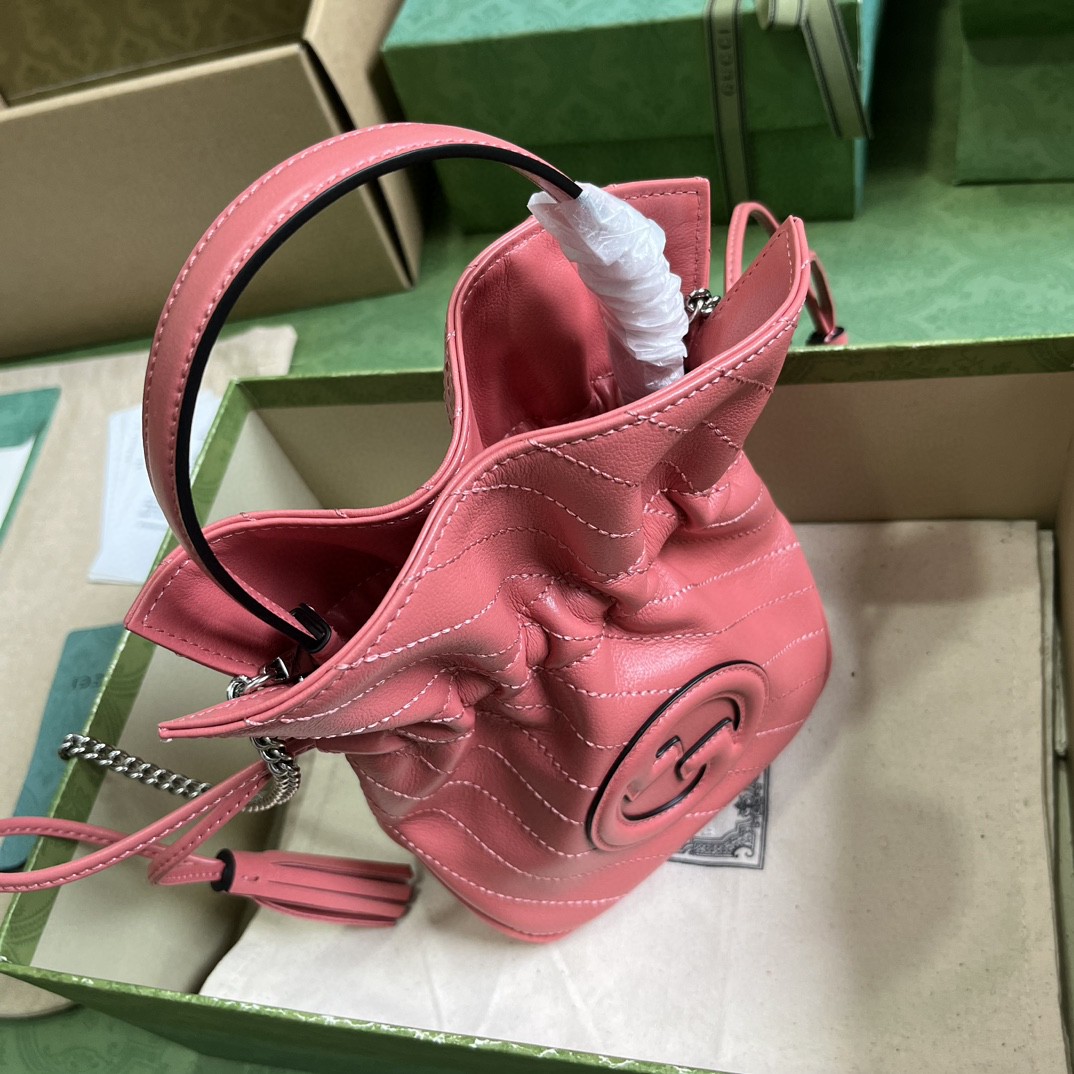 原厂皮 GUCCI 古驰 Blondie 抽绳开合流苏皮革 水桶包 斜挎包 手提包 粉色 760313-AACP7-6701