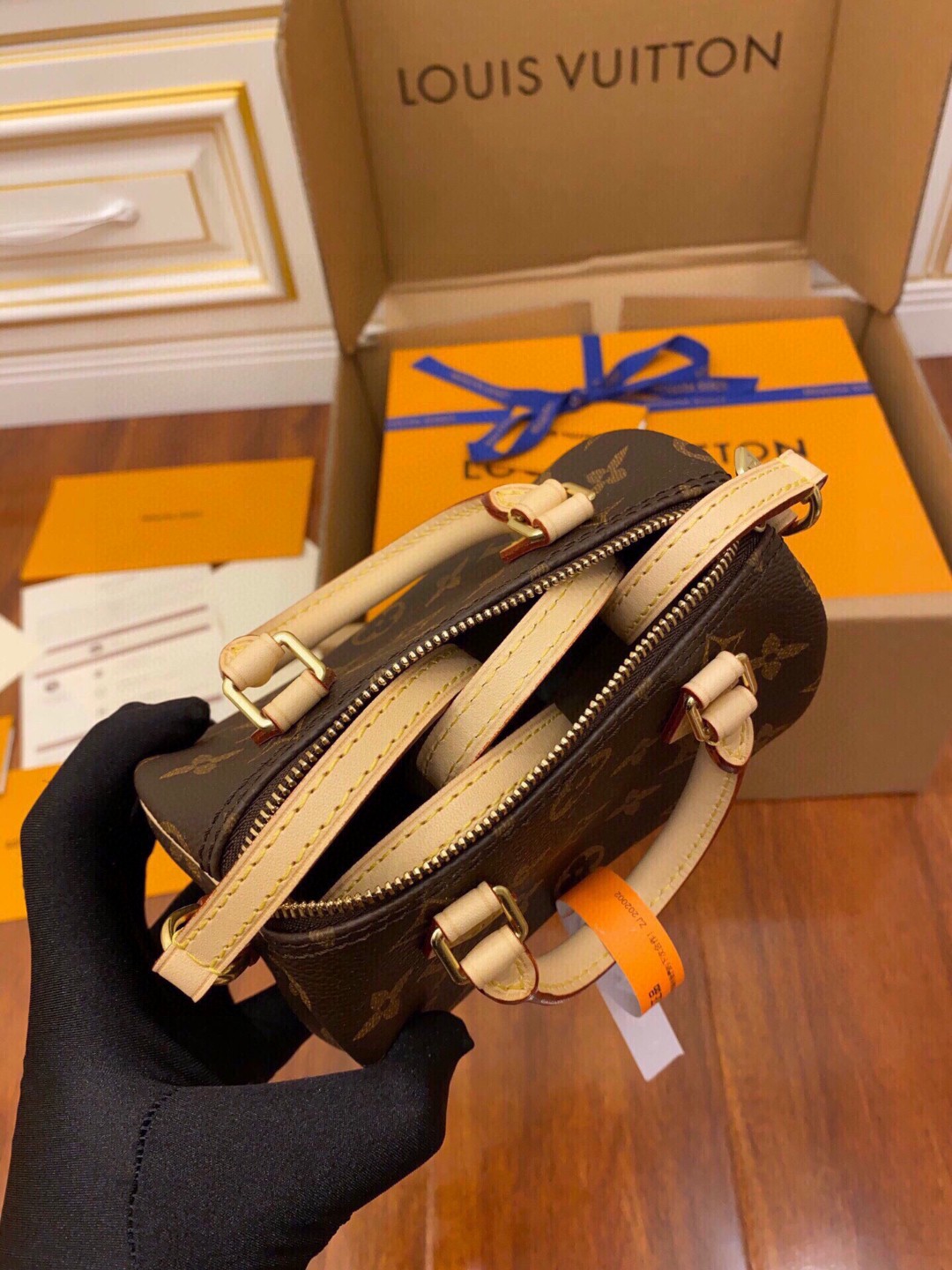 LOUIS VUITTON 路易威登 Speedy Nano 经典老花不可拆卸不可调节肩带 枕头包 斜挎包 单肩包 手提包 棕色 M61252