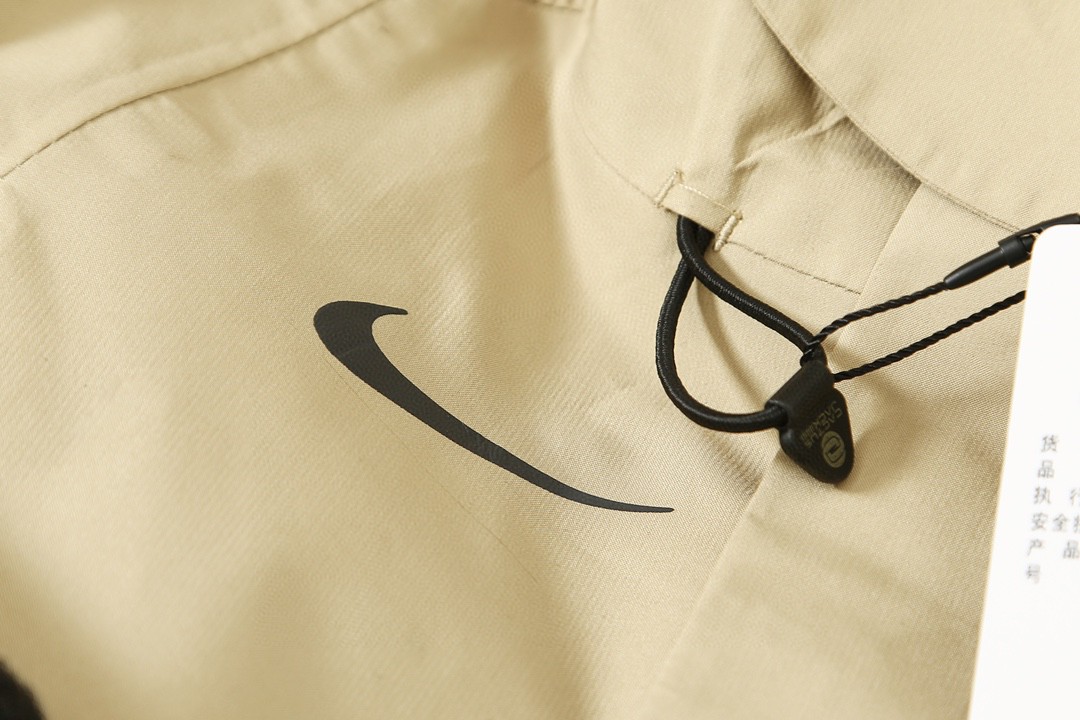 Nike Travis Scott 联名款 GORE TEX 纯色Logo多口袋 连帽夹克  冲锋衣 外套 男款 女款 米色 DM1276-250