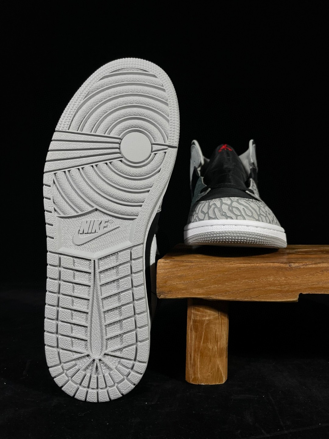 Air Jordan 1 Mid AJ1 SE Elephant Toe 黑灰 爆裂纹 大象 篮球鞋 运动鞋 休闲鞋 男鞋 女鞋 DM1200-016