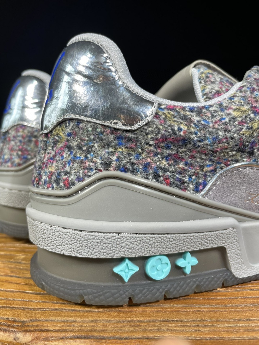 Louis Vuitton 路易威登 Trainer 深灰 低筒 休闲鞋 板鞋 运动鞋 男鞋 女鞋 1A998B