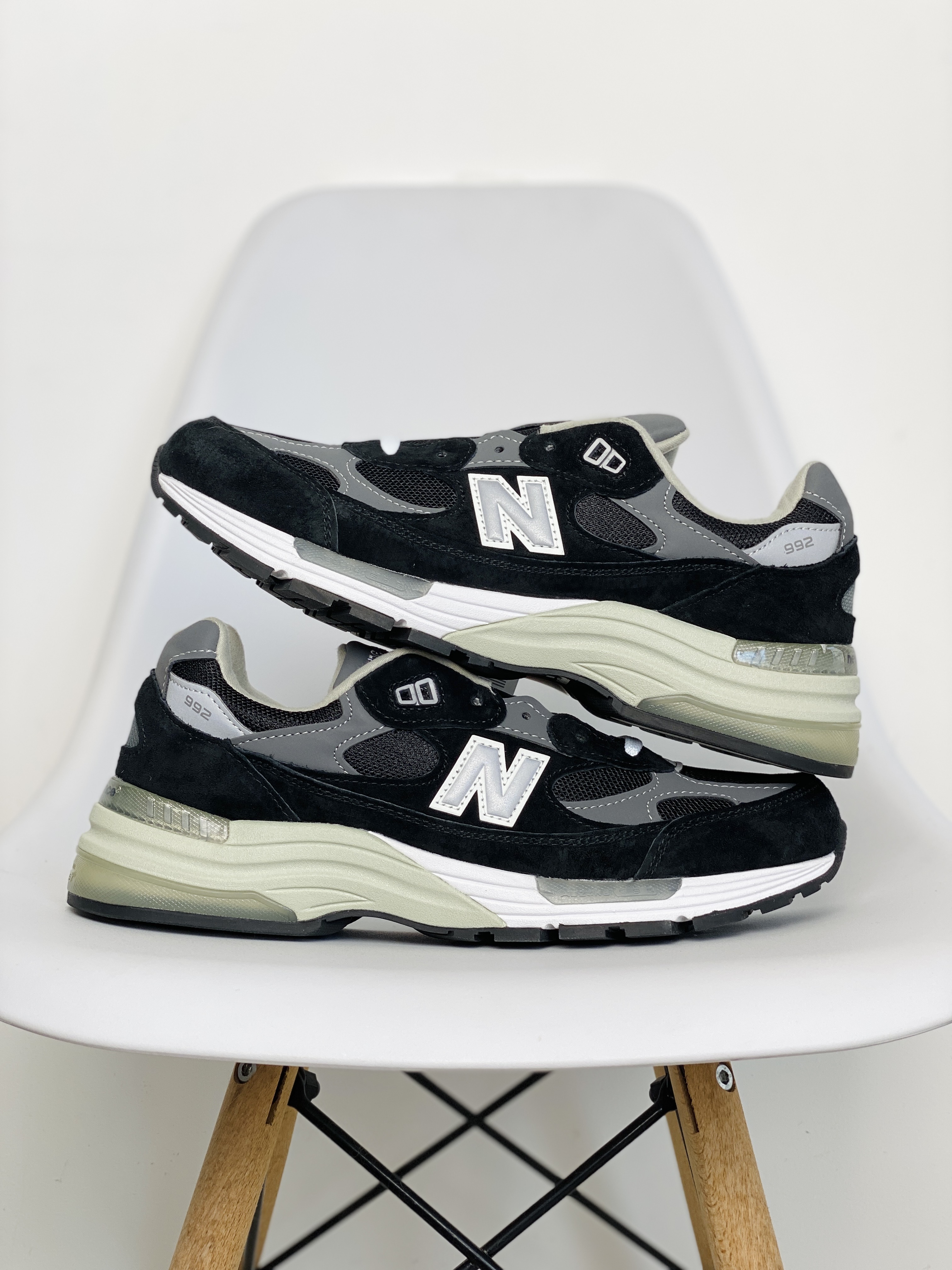 New Balance 992 黑色 美產  低筒 复古跑鞋 休闲鞋 运动鞋 男鞋 女鞋  M992EB