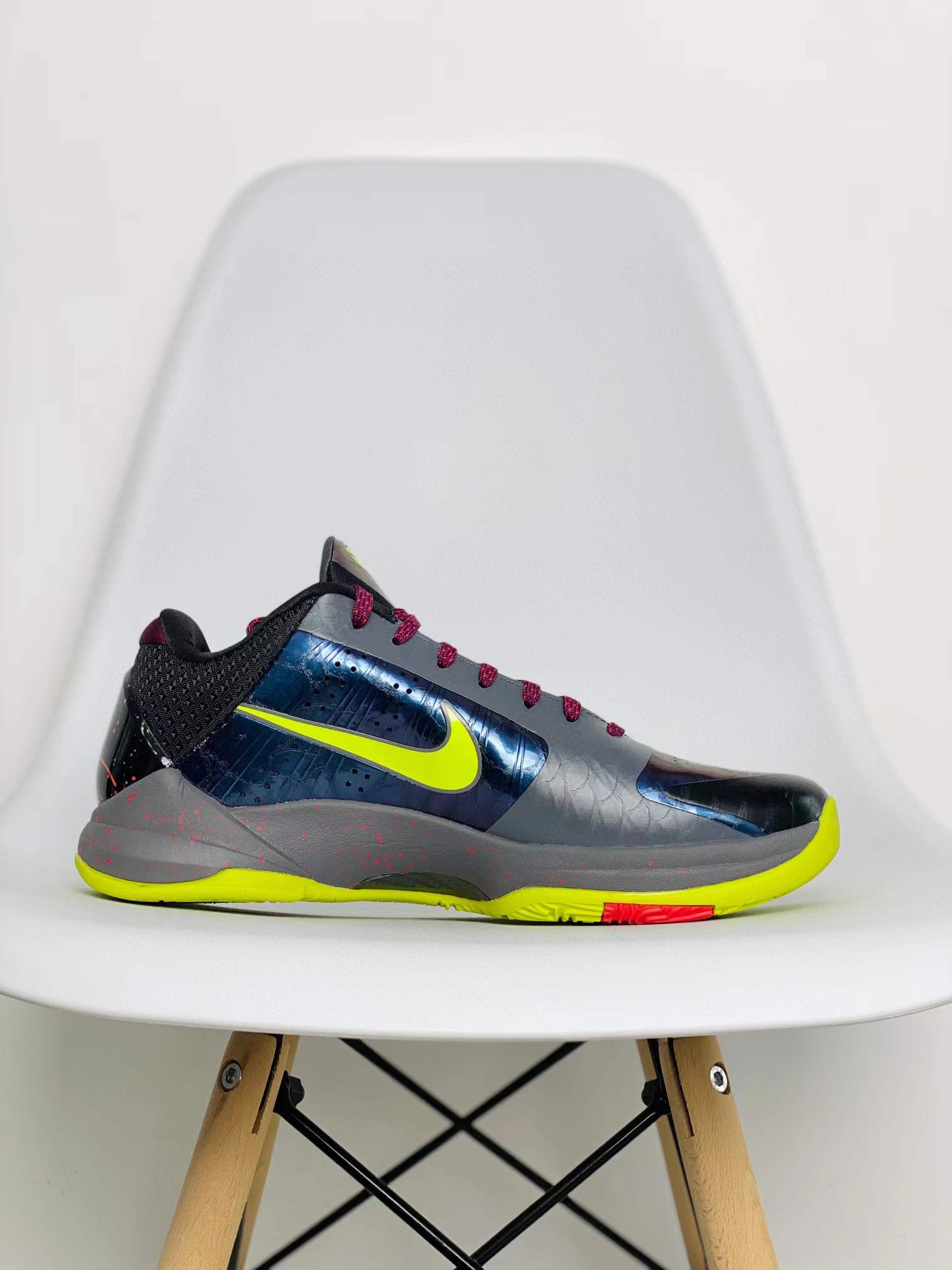 滅世純原 Kobe5 Chaos 科比 5 低筒 暗黑小丑 籃球鞋 球鞋 實戰鞋 前後氣墊 真碳板 CD4991-001