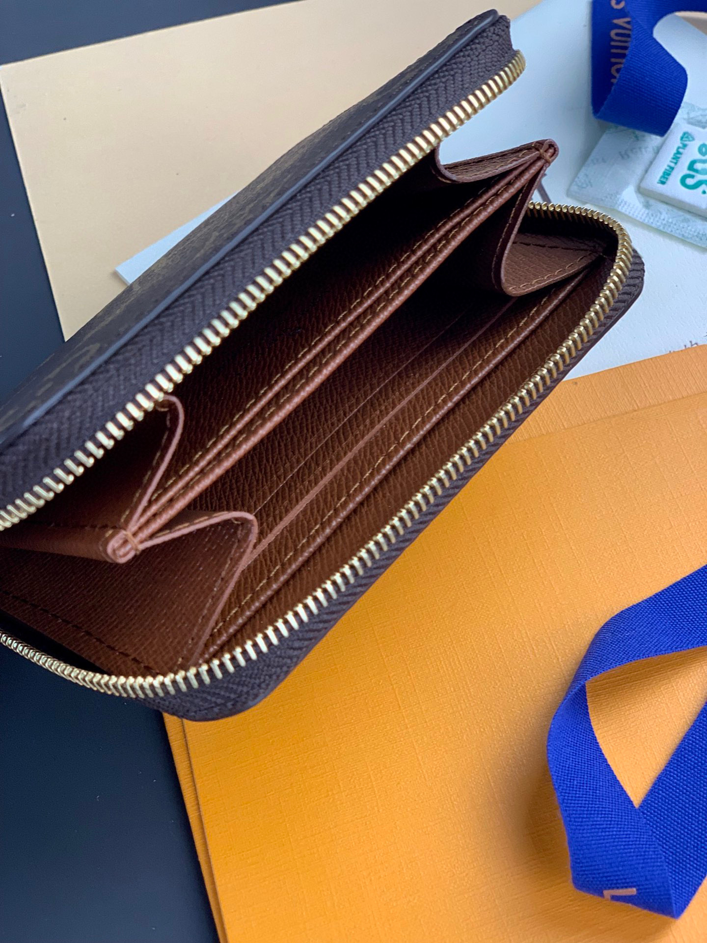 LOUIS VUITTON 路易威登 经典老花印花 钱夹 钱包 卡包 名片夹 男女同款 棕色 M60067