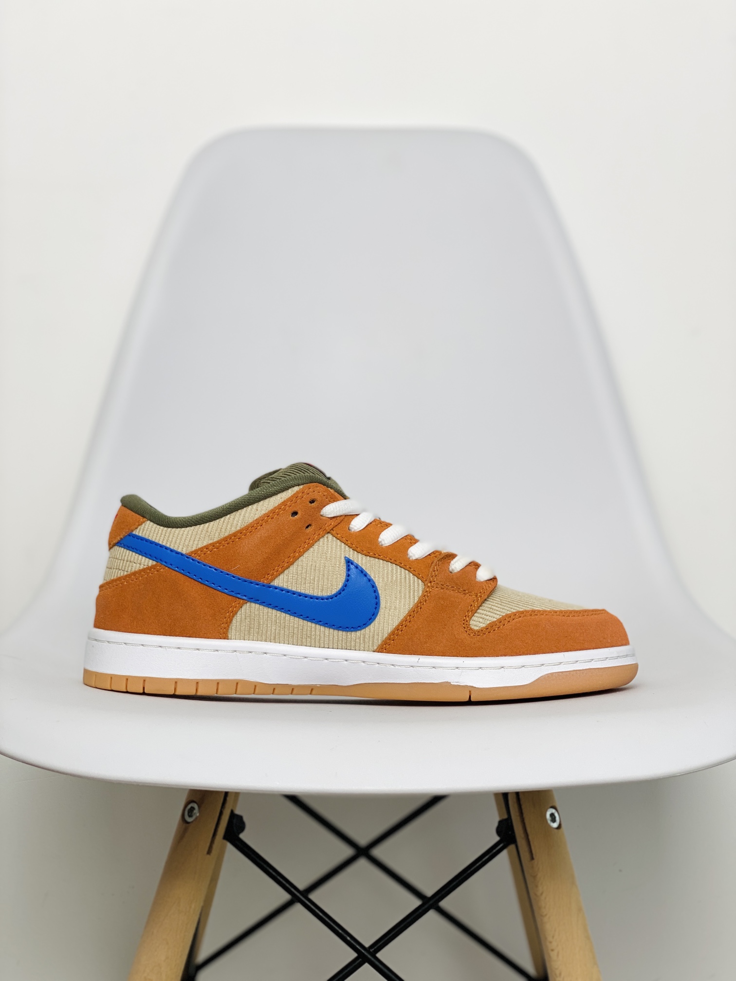 dunk Low Corduroy 卡其棕 灯芯绒 低筒 复古板鞋 休闲鞋 男鞋 女鞋 BQ6817-201