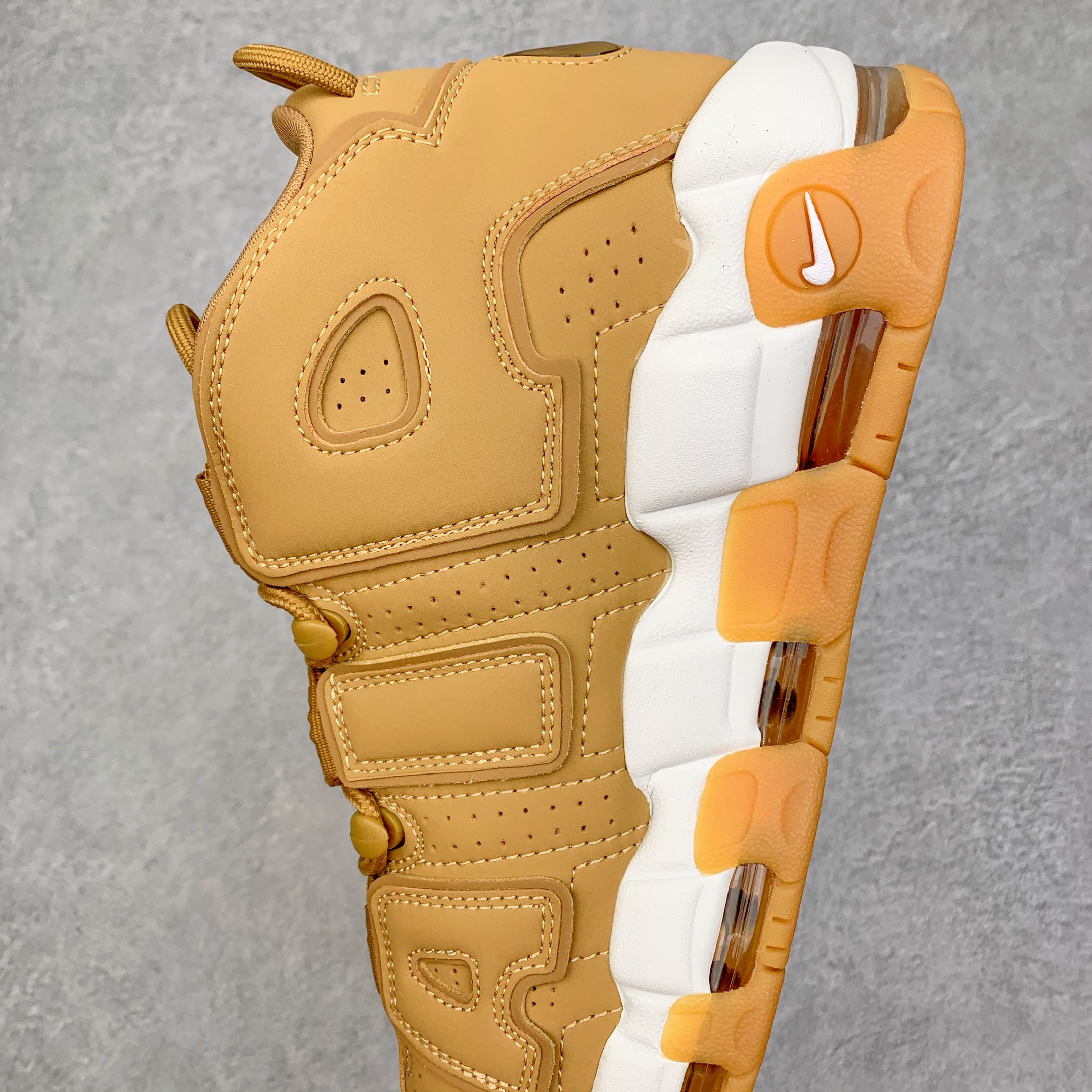 Air More Uptempo Flax 小麦  男鞋 女鞋 休闲鞋 板鞋 篮球鞋   AA4060-200