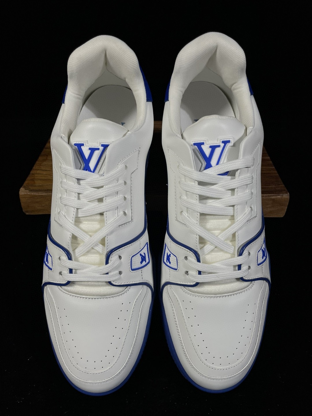 Louis Vuitton 路易威登 Trainer 白蓝 低筒 休闲鞋 板鞋 运动鞋 男鞋 女鞋 1A8SJN