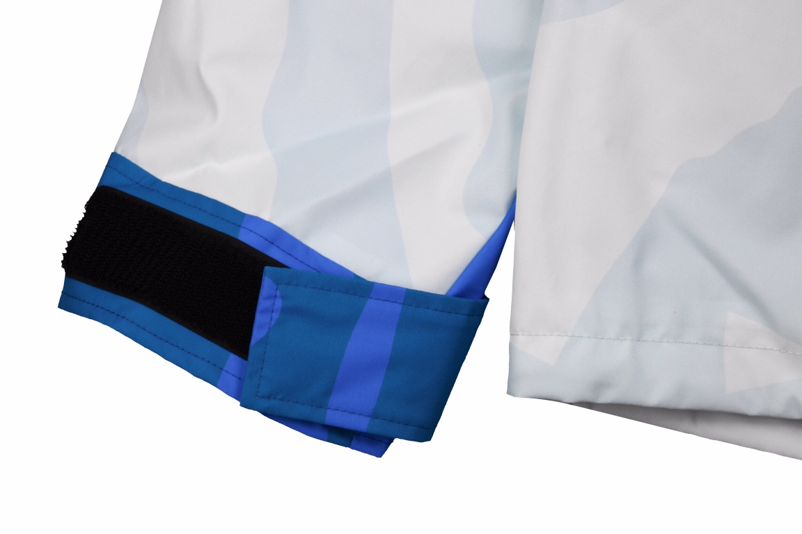 The North Face KAWS 1986 mOUTAIN Jacket 聯名款 藍色 戶外拼色连帽冲锋衣 夾克 防水 防風 透氣 外套 男款 女款 NF0A7WLW-763