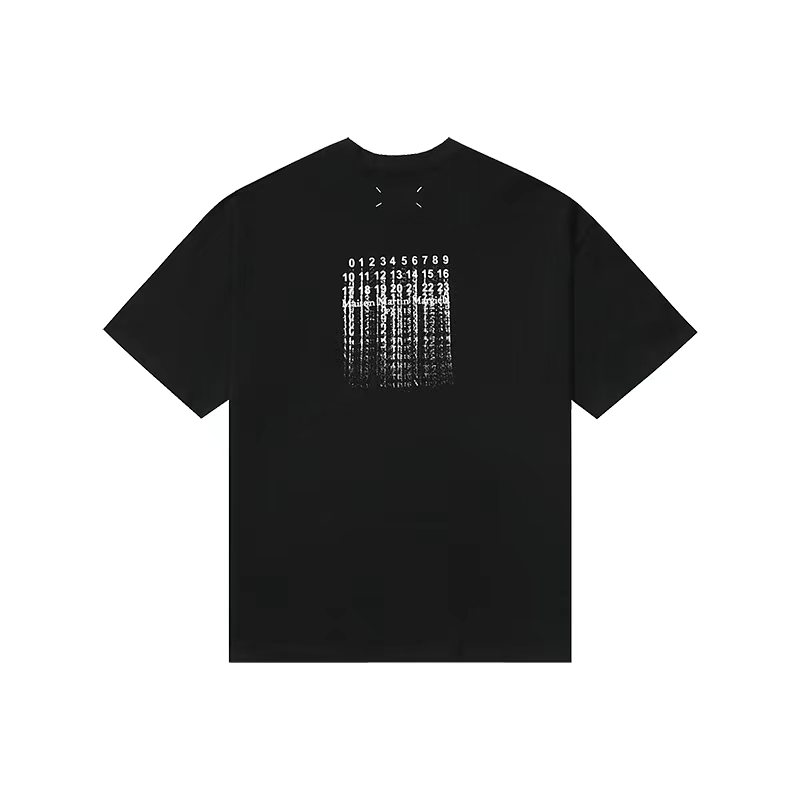 Maison Margiela 马吉拉 后背数字印花 黑色 短袖 T 恤 圆领 套头 夏季 男女同款 