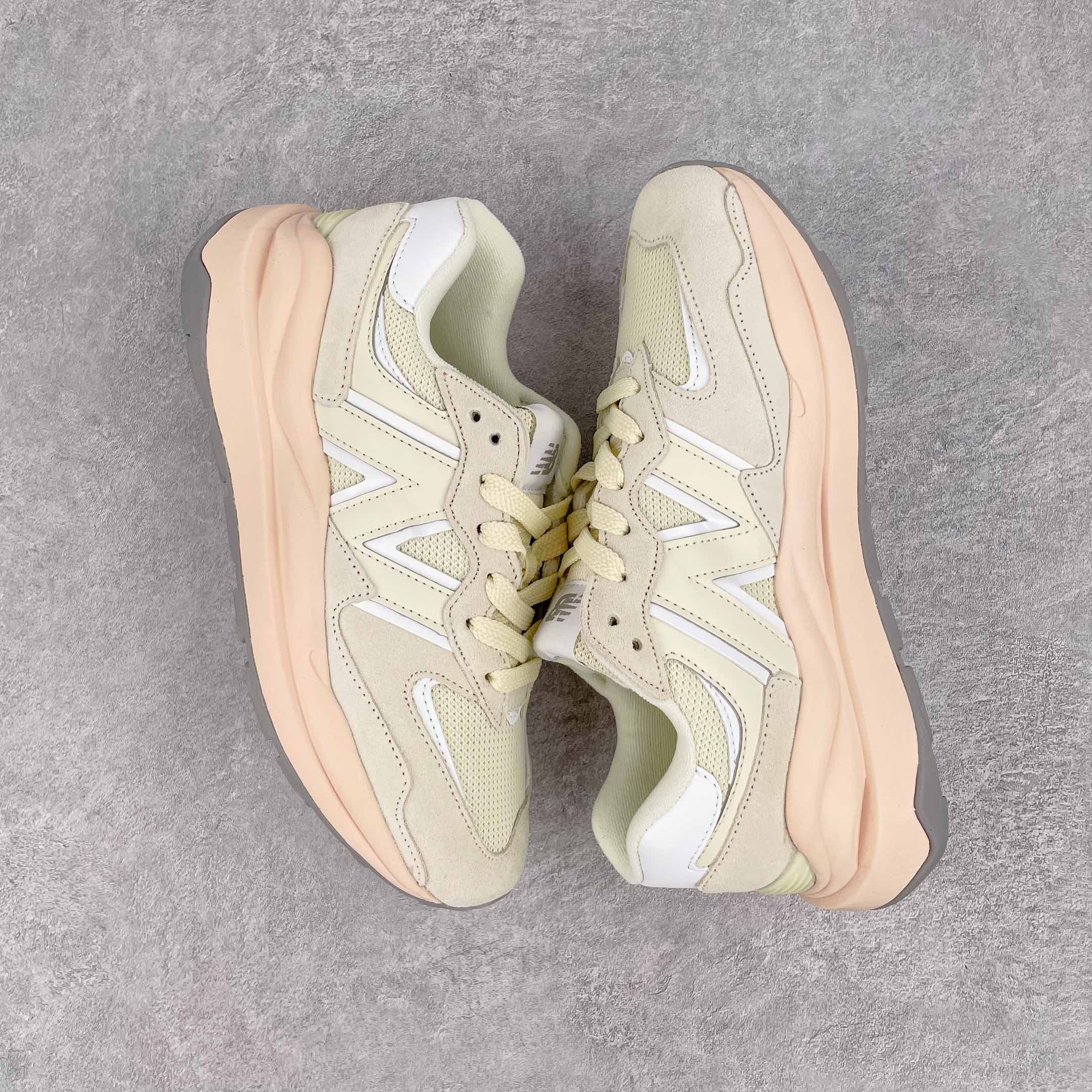 New Balance  NB5740 米白粉 低筒 复古慢跑鞋 板鞋 运动鞋 休闲鞋 男鞋 女鞋 M5740CE