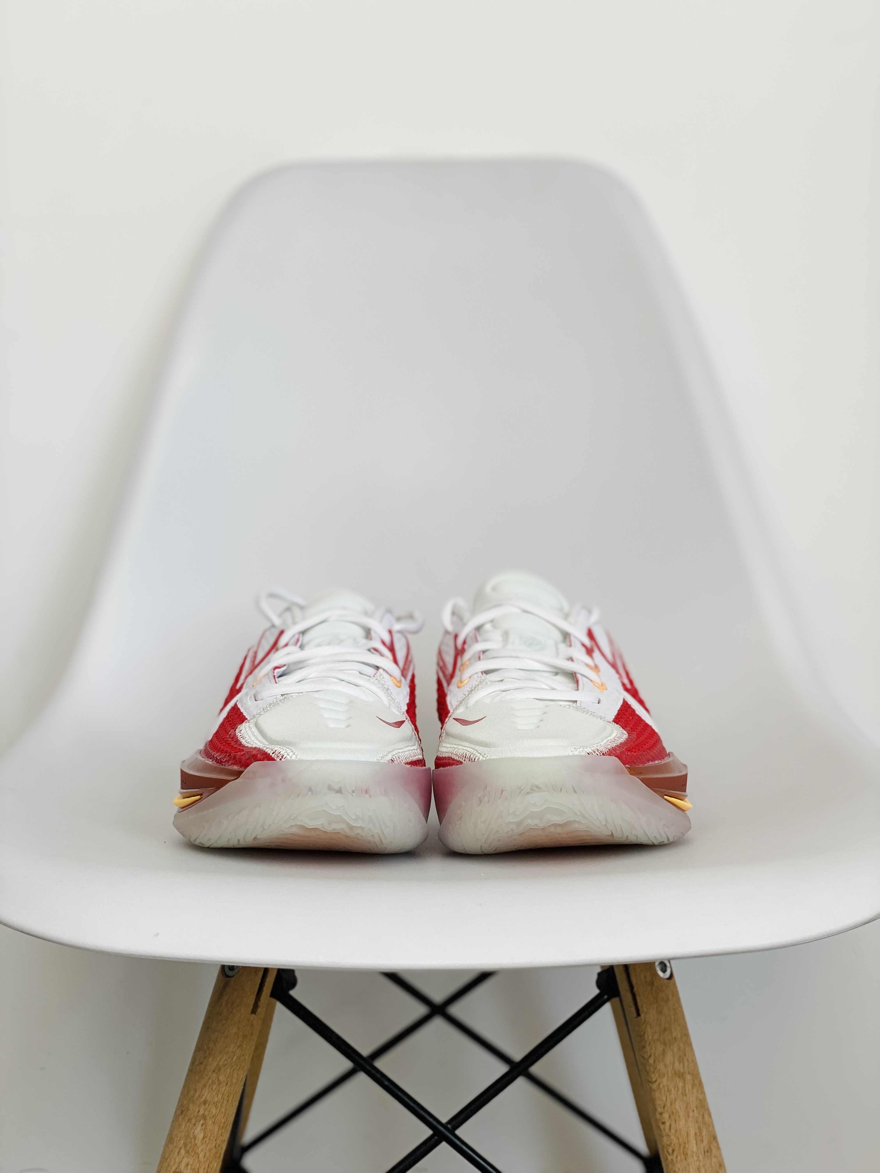 外贸 GT Cut 白红 低筒 篮球鞋 球鞋 实战鞋 全掌气垫 TPU抗扭 男鞋 CZ0176-100