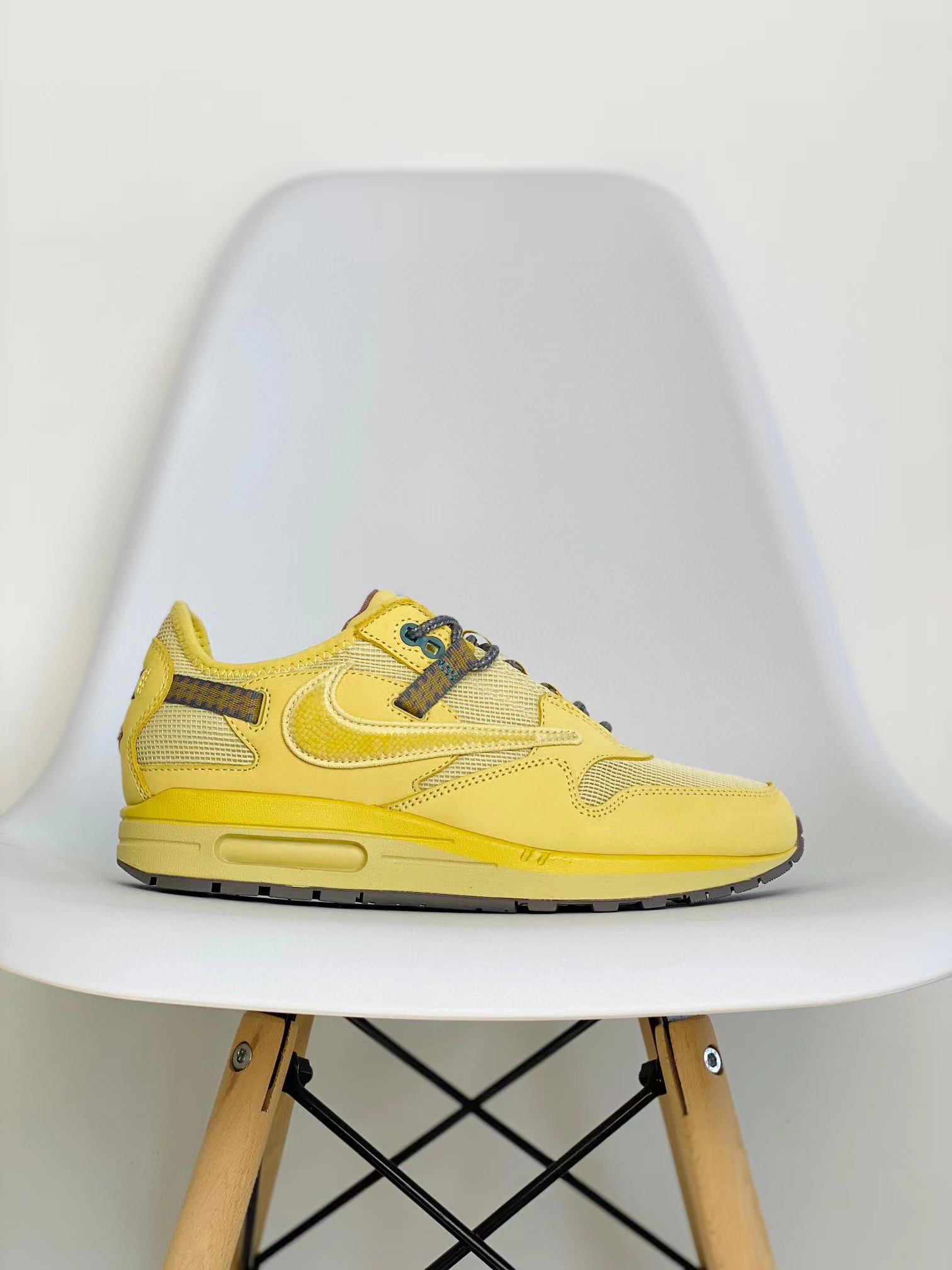Travis Scott Air Max 1 Saturn Gold 黄色 倒钩 低筒 男鞋 女鞋 休闲鞋 板鞋 跑鞋 气垫鞋 DO9392-700