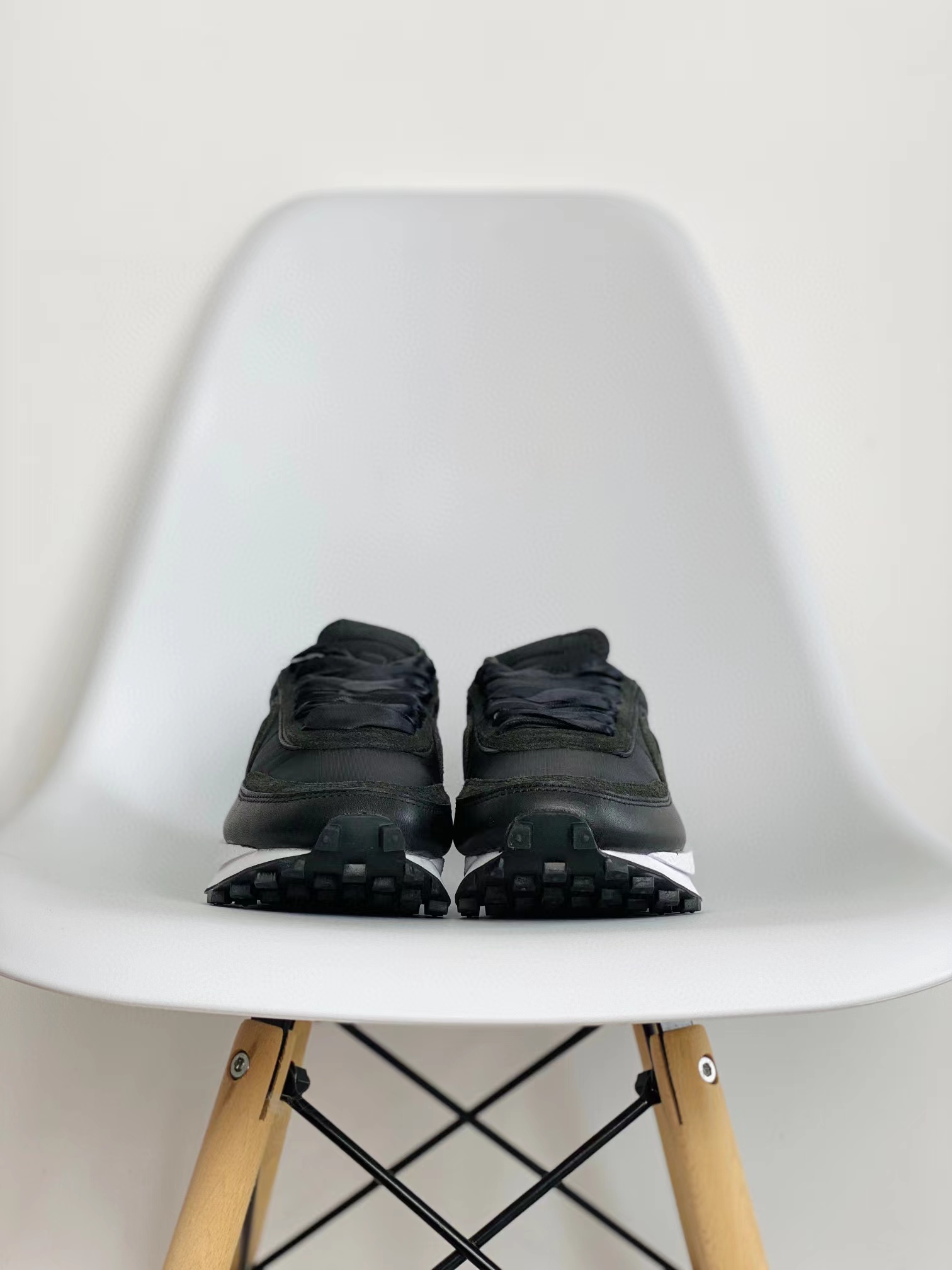 sacai LVD Waffle 黑色 丝绸 低筒 双勾 华夫 复古时鞋 休闲鞋 透气网面 运动鞋 男鞋厚底 女鞋增高 BV0073-002