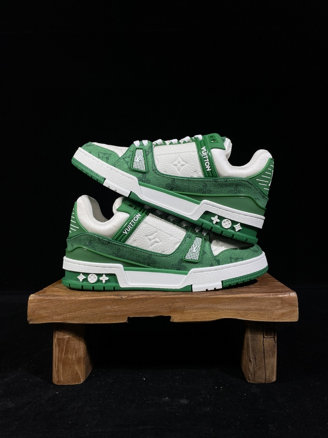 Louis Vuitton 路易威登 Trainer 绿白 低筒 休闲鞋 板鞋 运动鞋 男鞋 女鞋 1A9JI1