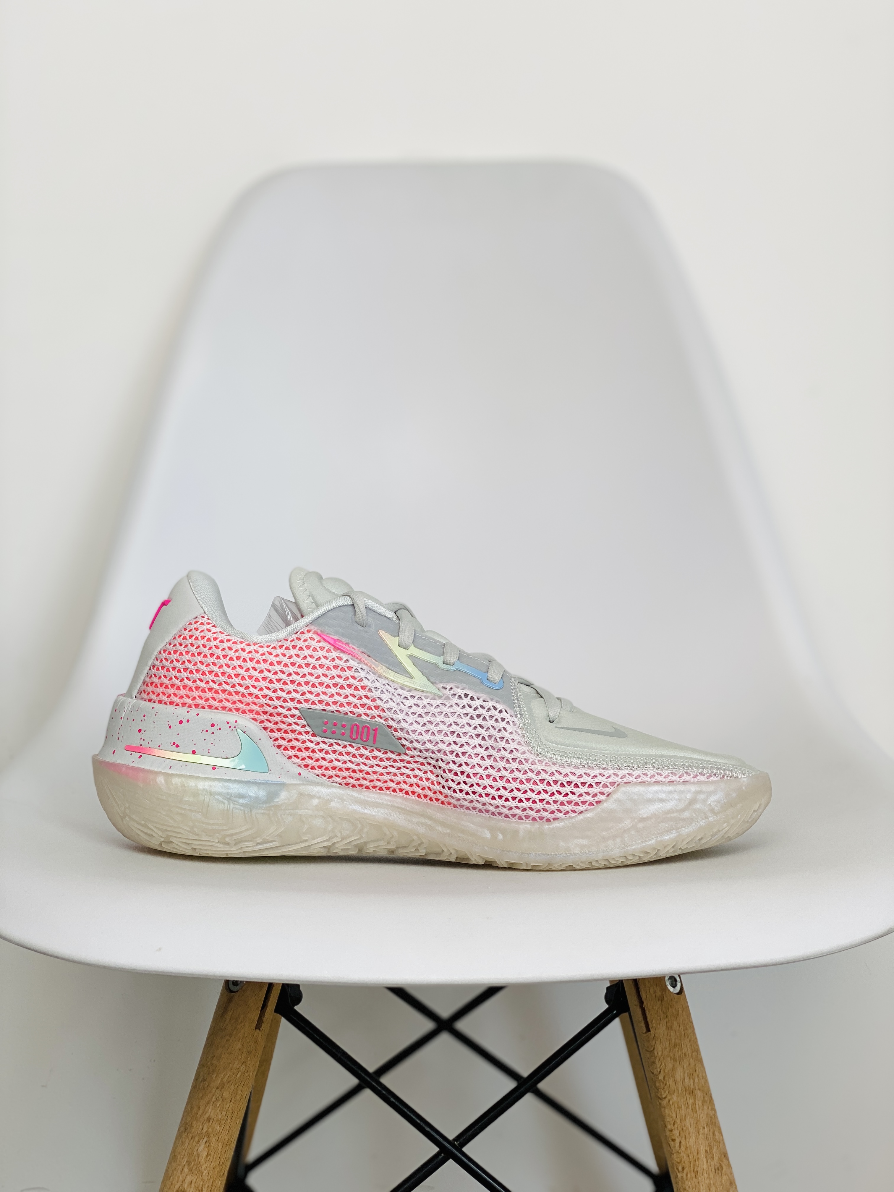 外贸 GT Cut 白粉 乳腺癌 低筒 篮球鞋 球鞋 实战鞋 全掌气垫 TPU抗扭 男鞋  CZ0175-008