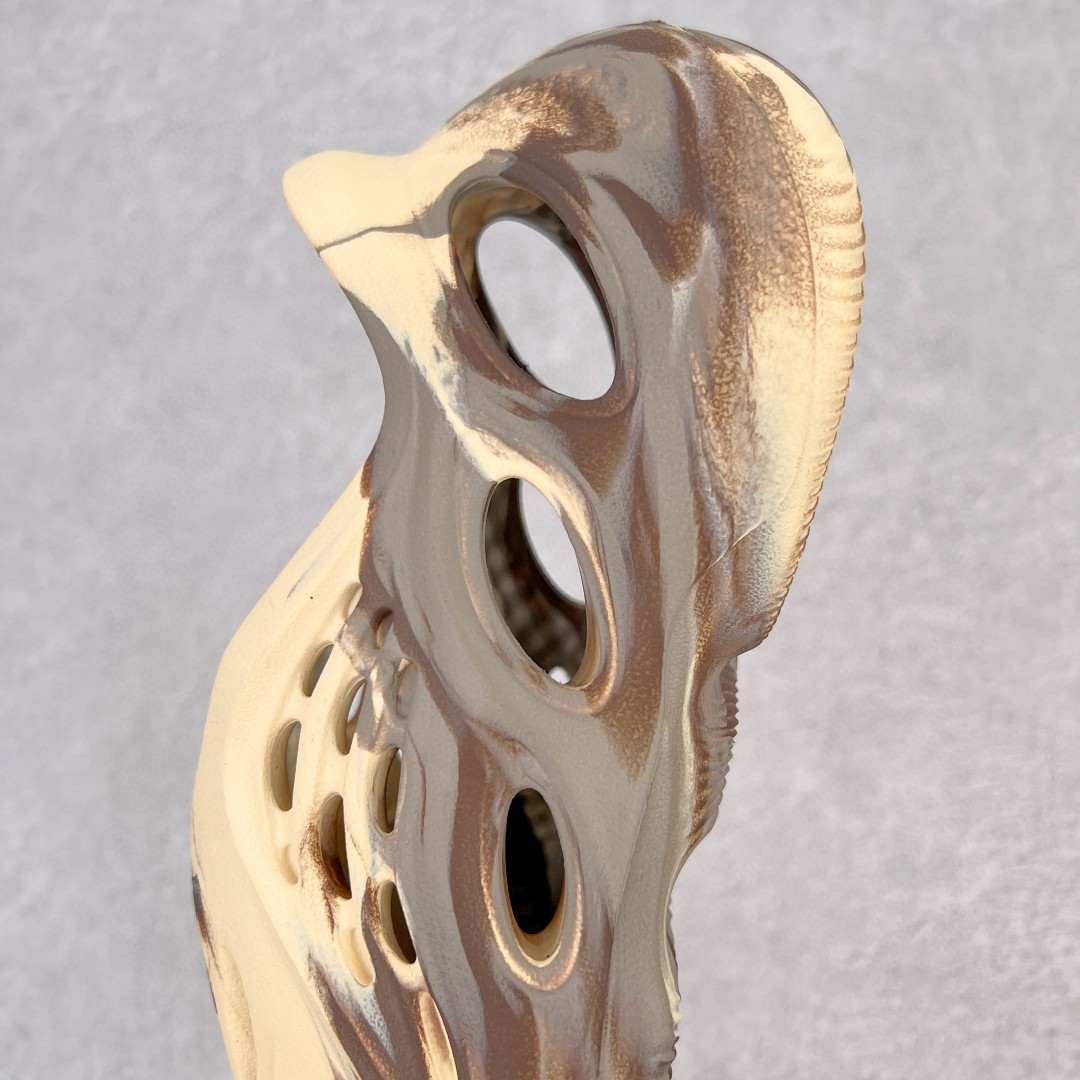 adidas originals Yeezy Foam Runner MX Cream Clay 奶油粘土油画 低筒 洞洞鞋 休闲鞋 拖鞋 童鞋 GX8802