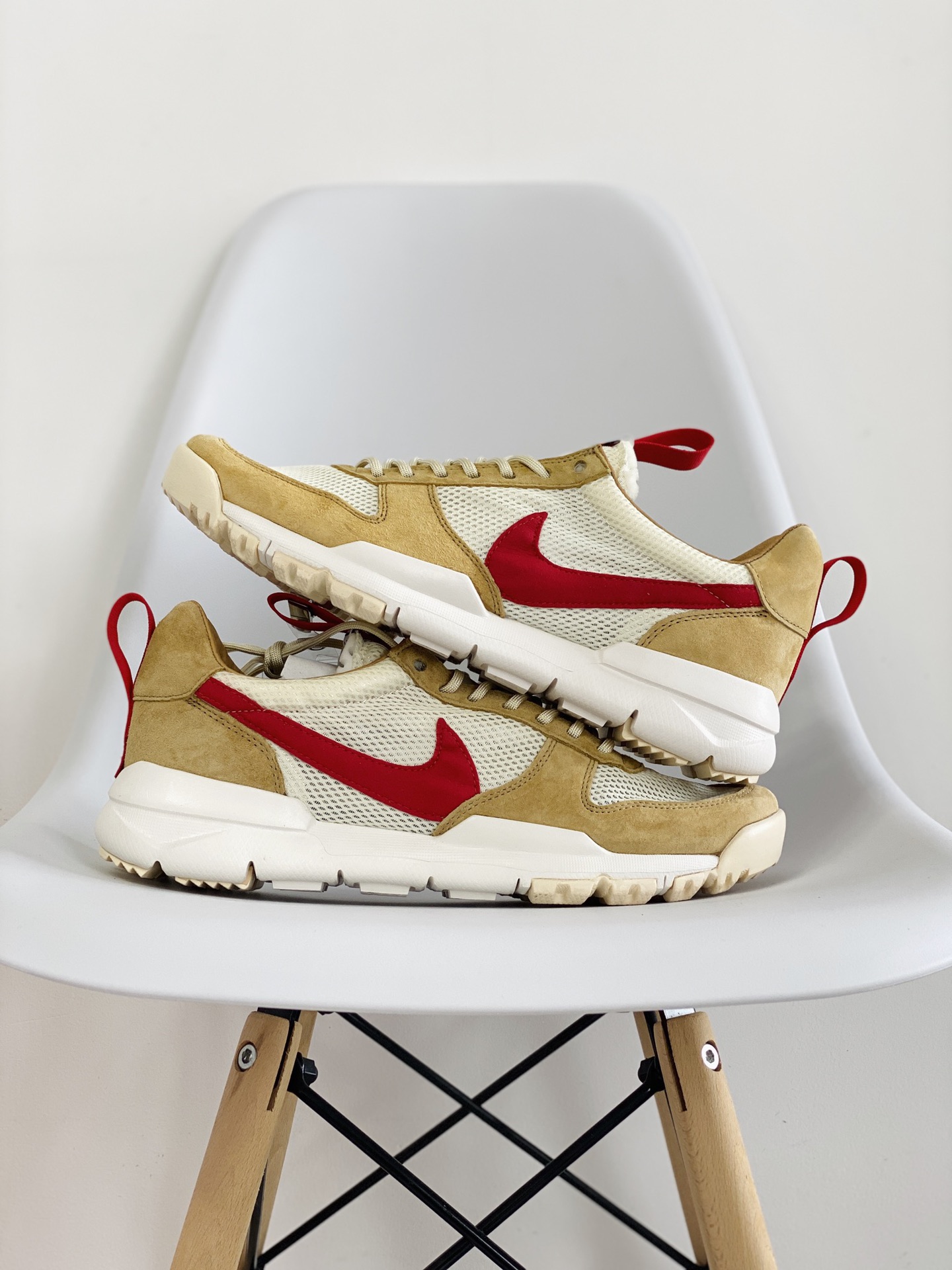 Tom Sachs NIKE Craft Mars Yard 2.0 宇航员 黄白红 跑步鞋 联名 休闲鞋 板鞋 男鞋 女鞋 AA2261-100