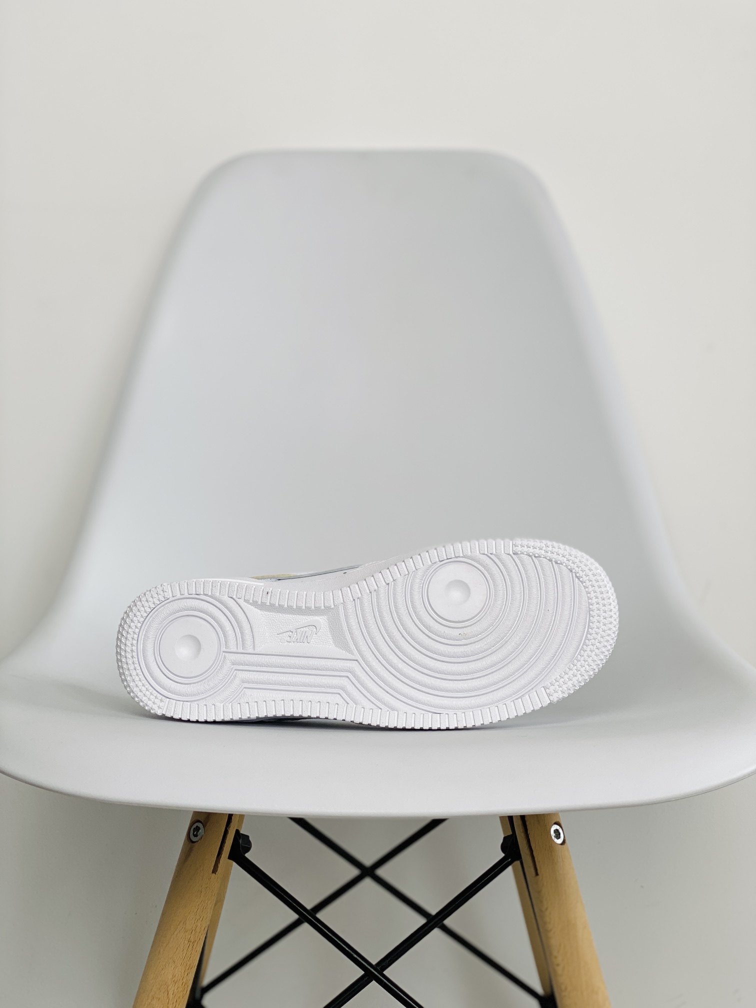 Air Force 1 Low 07 Essential 迷你勾 白金  低筒 休闲鞋 板鞋 男鞋 女鞋 CZ0270-105