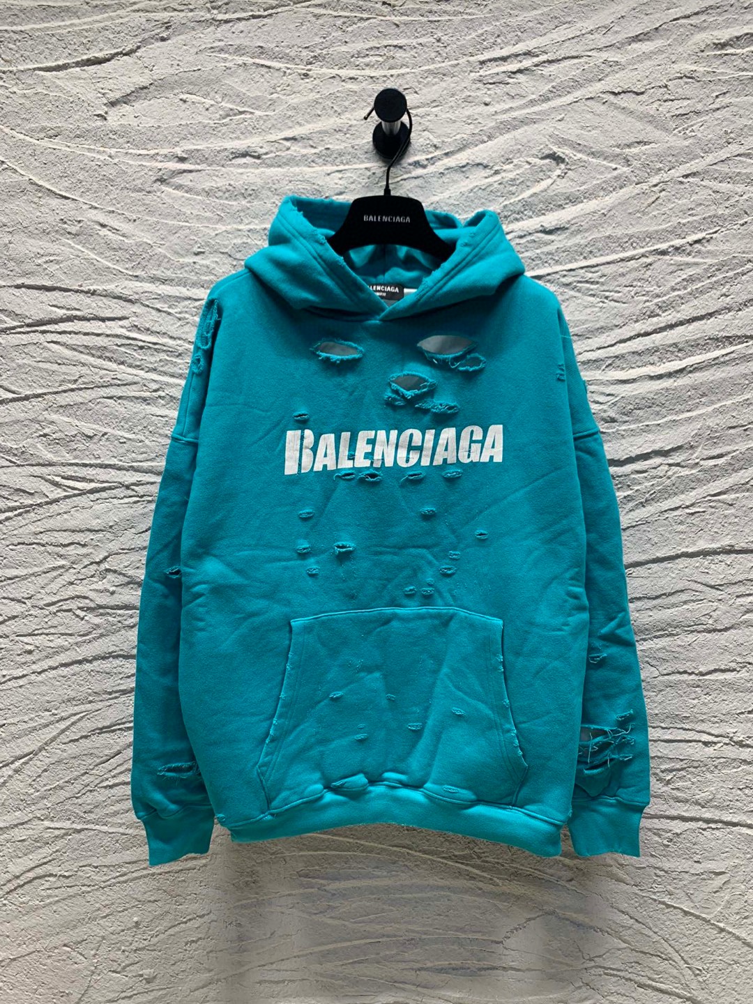 Balenciaga 巴黎世家 SS22 Destroyed Logo印花 破洞 天蓝色 连帽卫衣 套头卫衣 长袖 秋冬 男女同款 659403TKVB64661