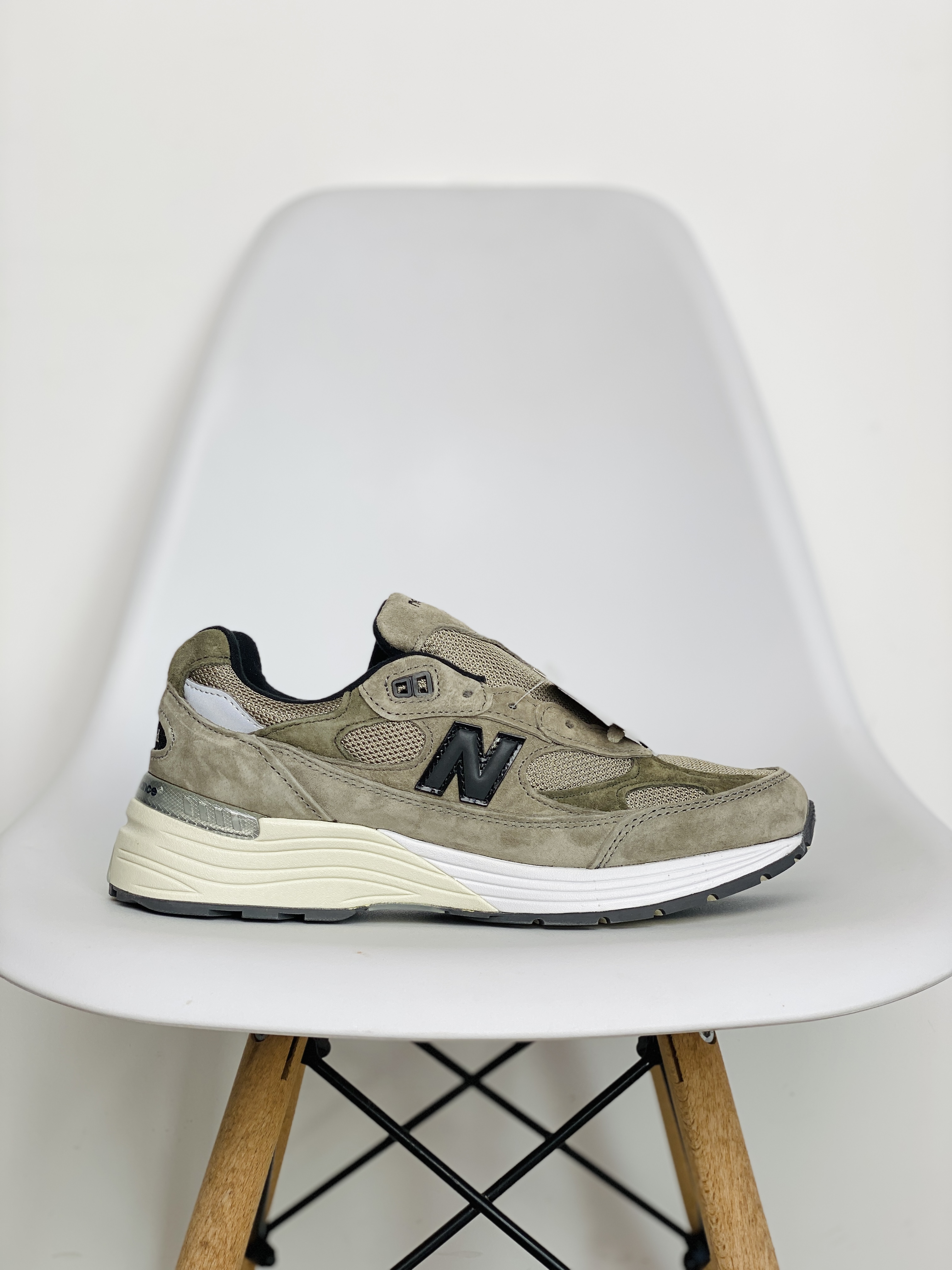 JJJJound New Balance 992 灰色 低筒 复古跑鞋 休闲鞋 运动鞋 男鞋 女鞋 M992J2