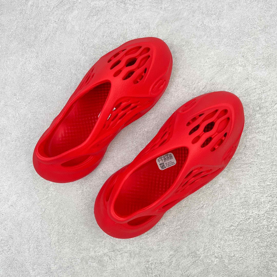 adidas originals Yeezy Foam Runner Vermilion 红色 赤焰朱砂 低筒 洞洞鞋 休闲鞋 拖鞋 童鞋 GX1136