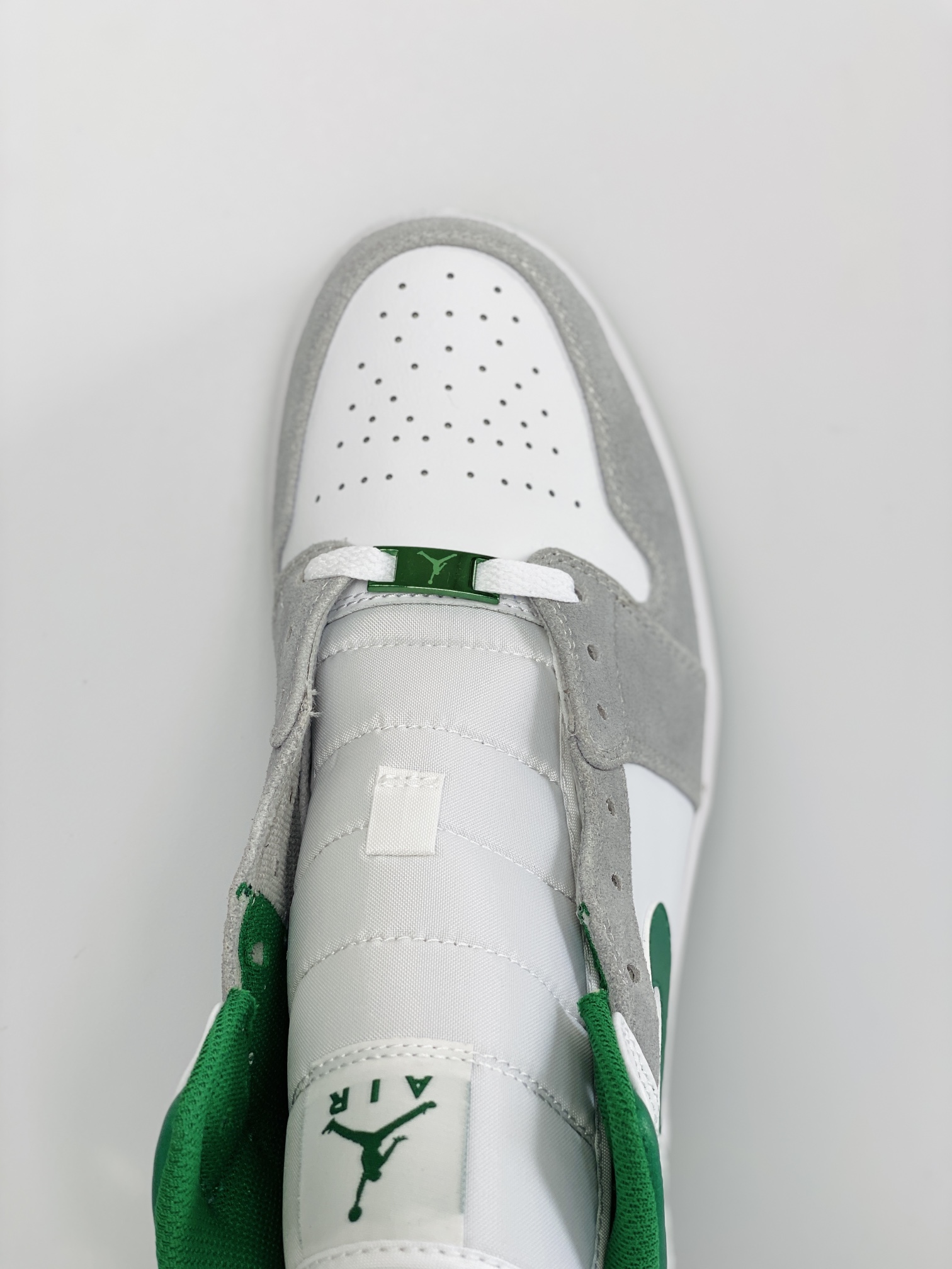 Air Jordan 1 Mid AJ1 白灰綠 麂皮 休闲鞋 女鞋 男鞋 情侣鞋 板鞋  DC7294-103