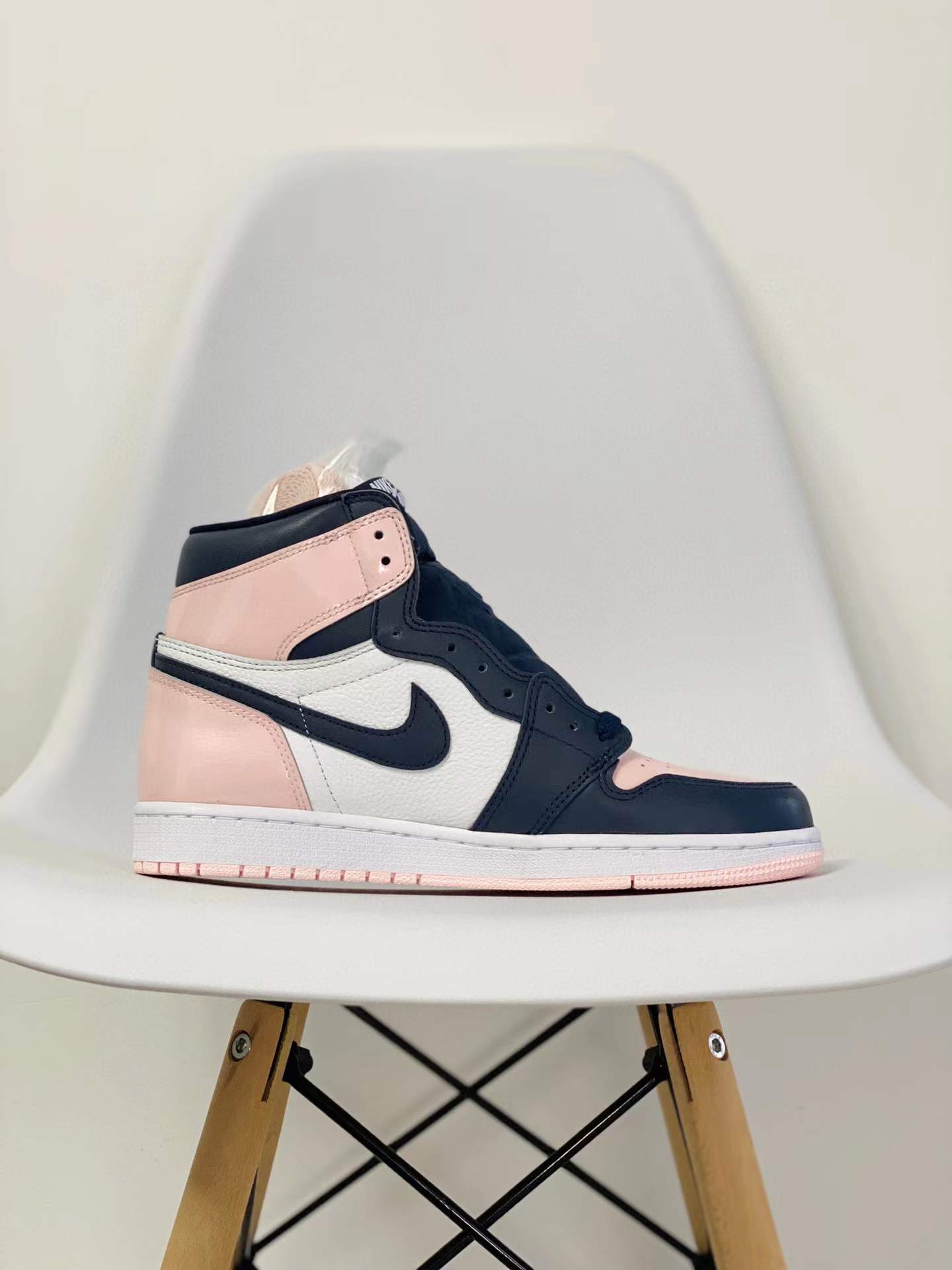 Air Jordan 1 AJ1 Retro OGAtmosphere 黑粉腳趾 漆皮 篮球鞋 高筒 休闲鞋 女鞋 男鞋 板鞋 DD9335-641