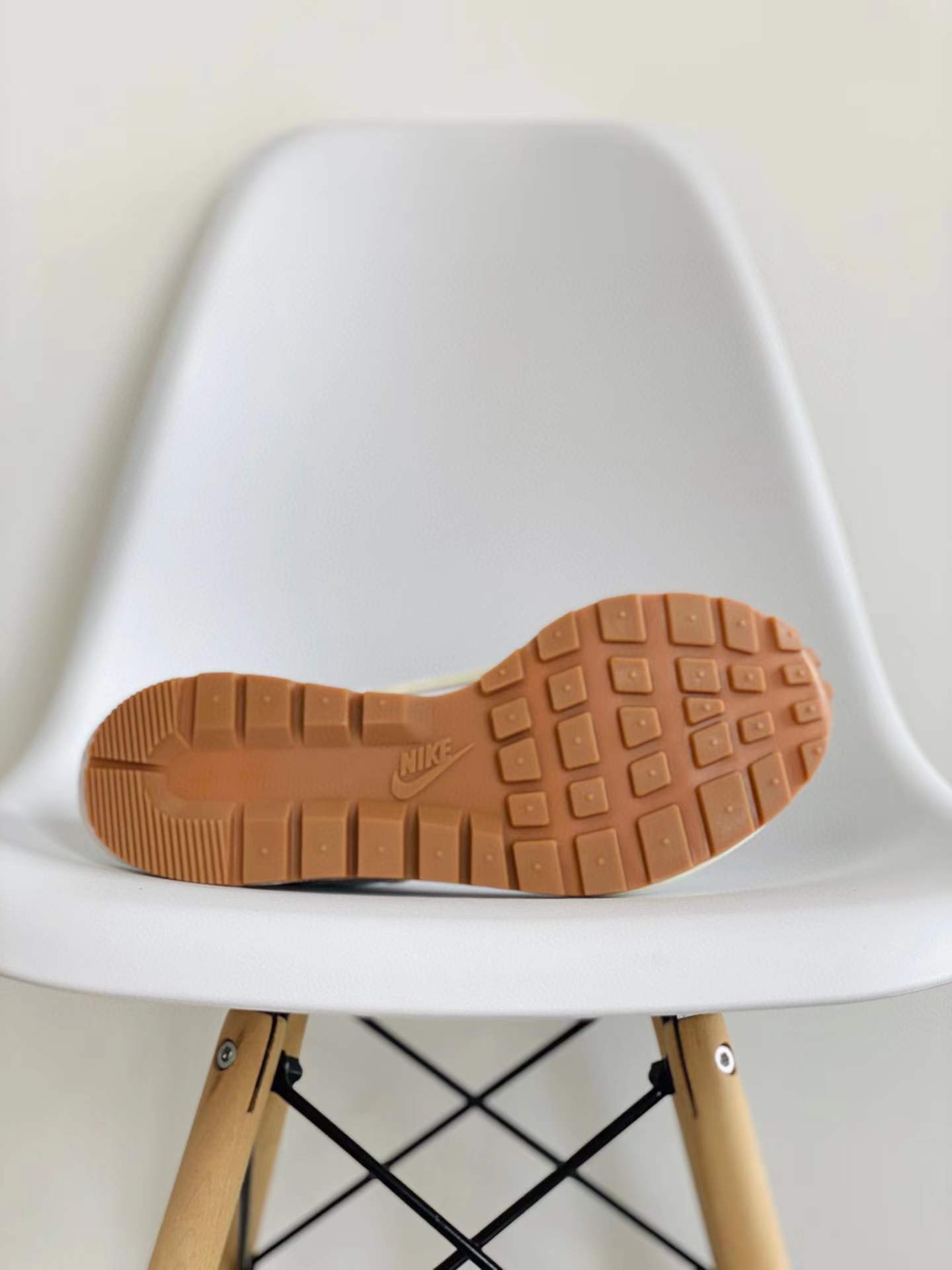 Sacai 3.0 VaporWaffle WHite and Gum 米白 百生胶 低筒 华夫鞋 增高男女鞋 结构解构鞋 复古休闲鞋  DD1875-100