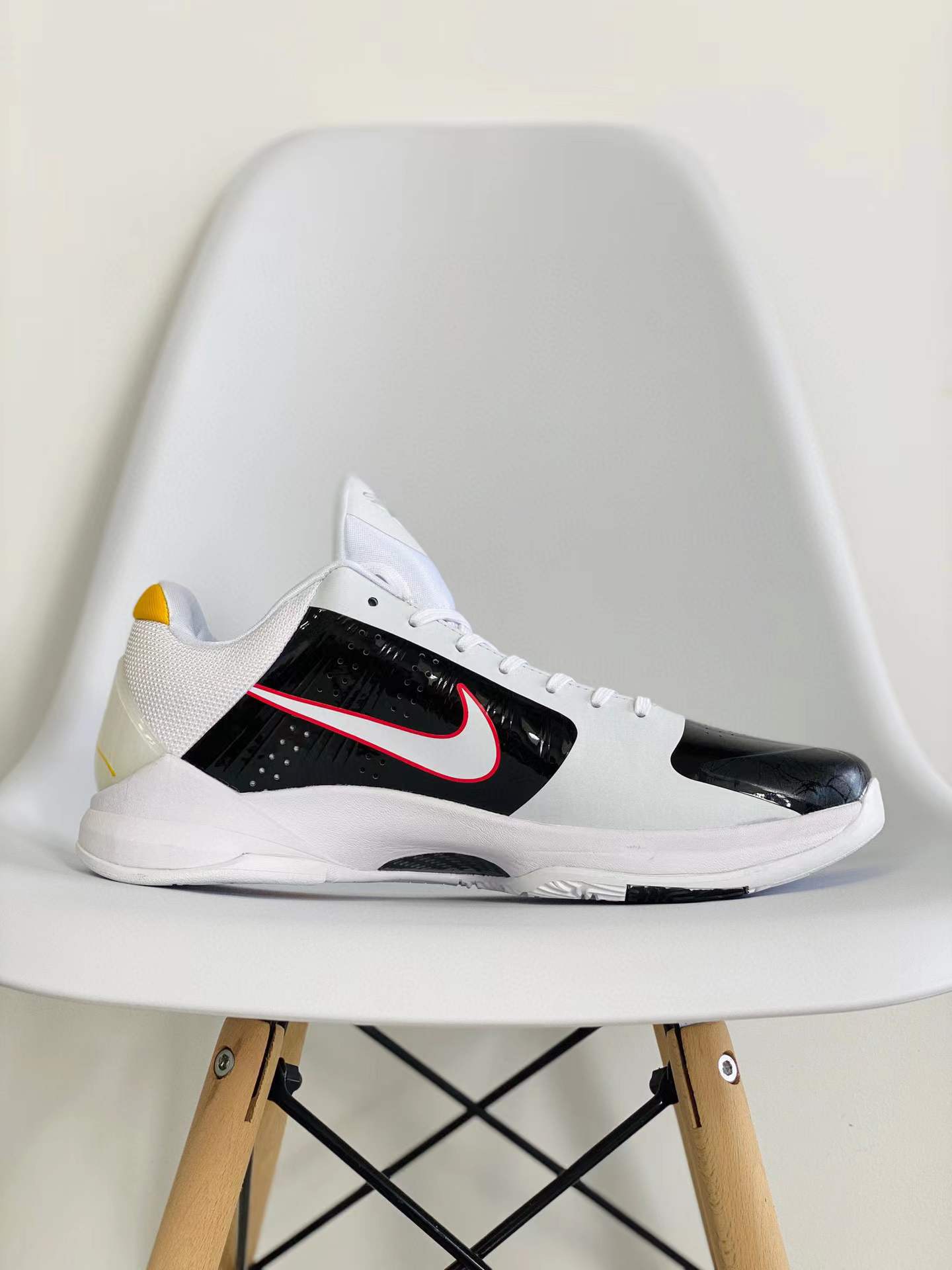 滅世純原 Kobe5 Bruce Lee Alt 科比 5 黑白李小龍  籃球鞋 球鞋 實戰鞋 前後氣墊 真碳板 CD4991-101