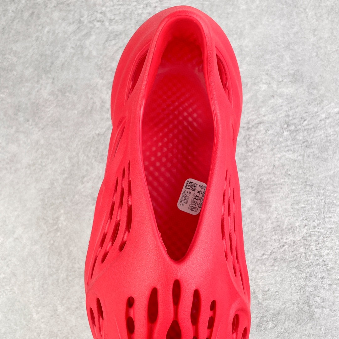 adidas originals Yeezy Foam Runner Vermilion 红色 赤焰朱砂 运动凉鞋 洞洞鞋 拖鞋 室内室外拖 男鞋 女鞋 GW3355